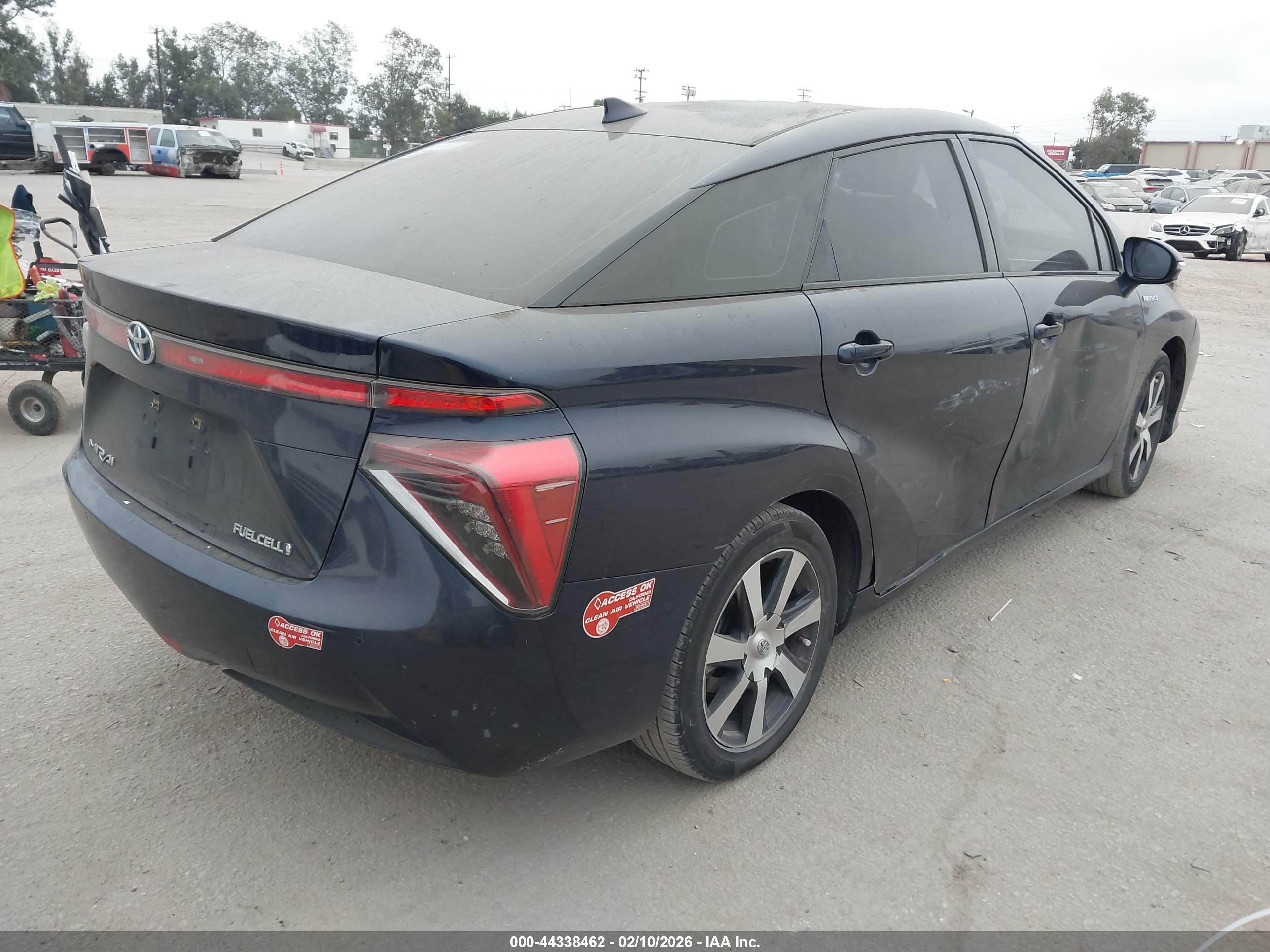 TOYOTA MIRAI image 4