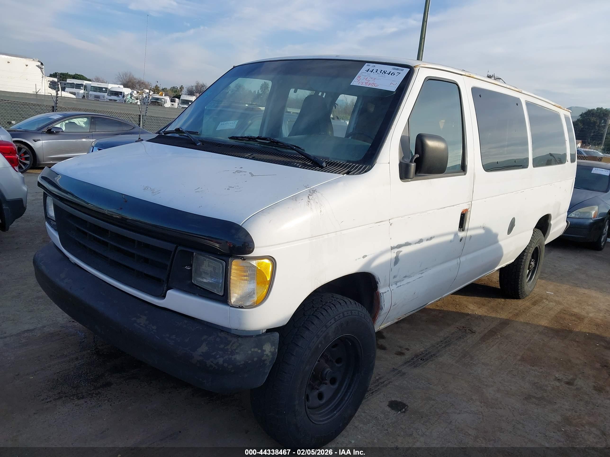 FORD ECONOLINE image 2
