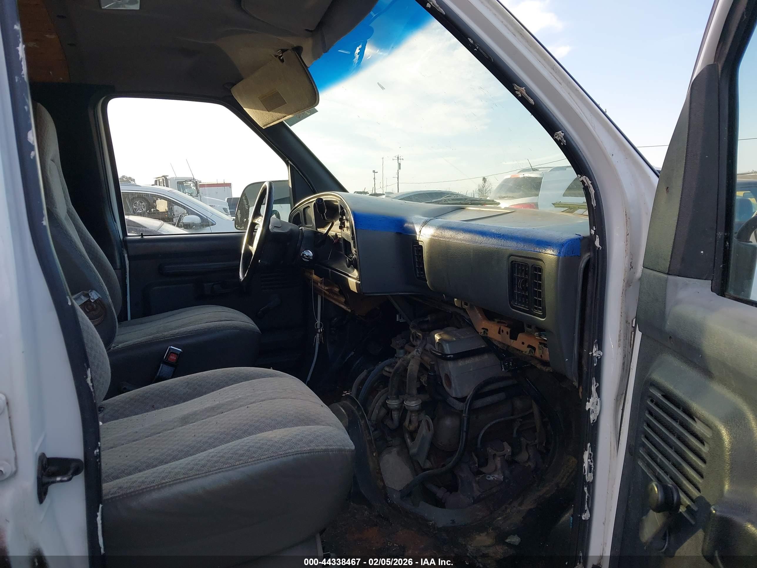 FORD ECONOLINE image 5