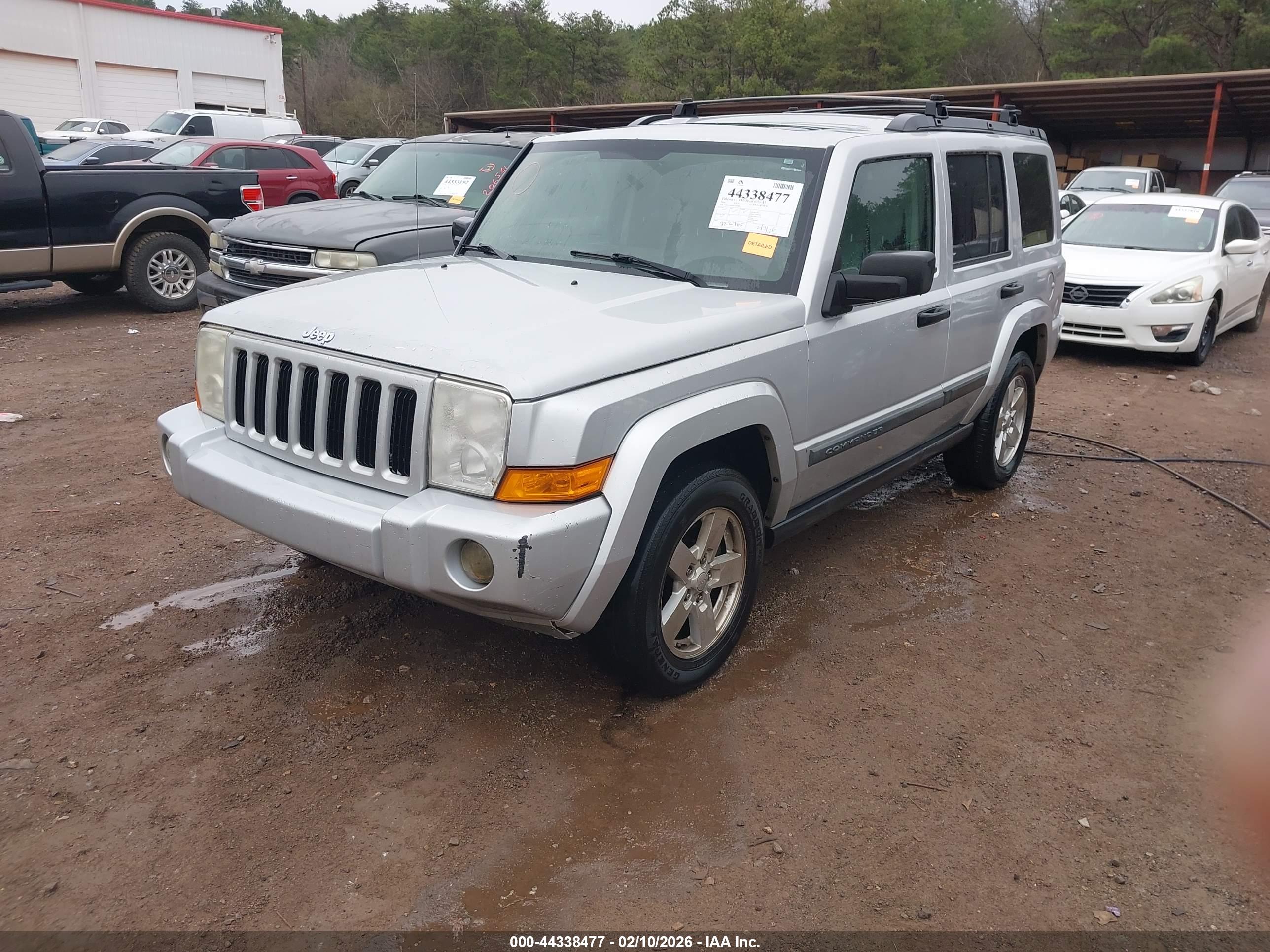 JEEP COMMANDER image 2