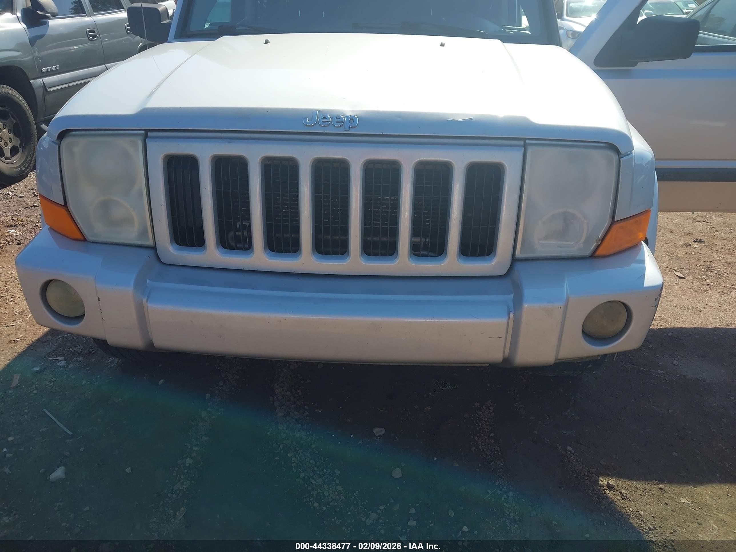JEEP COMMANDER image 6