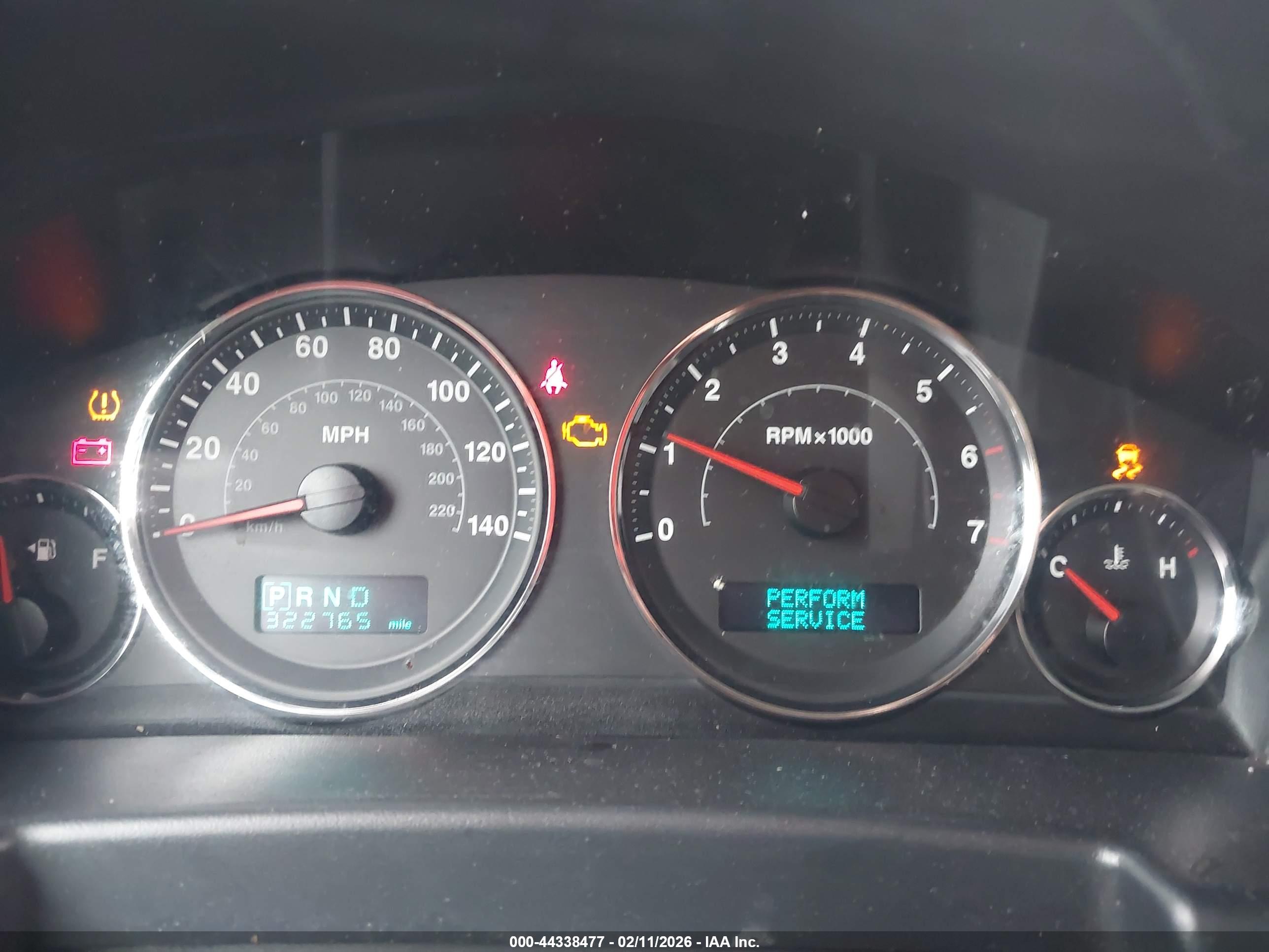 JEEP COMMANDER image 7