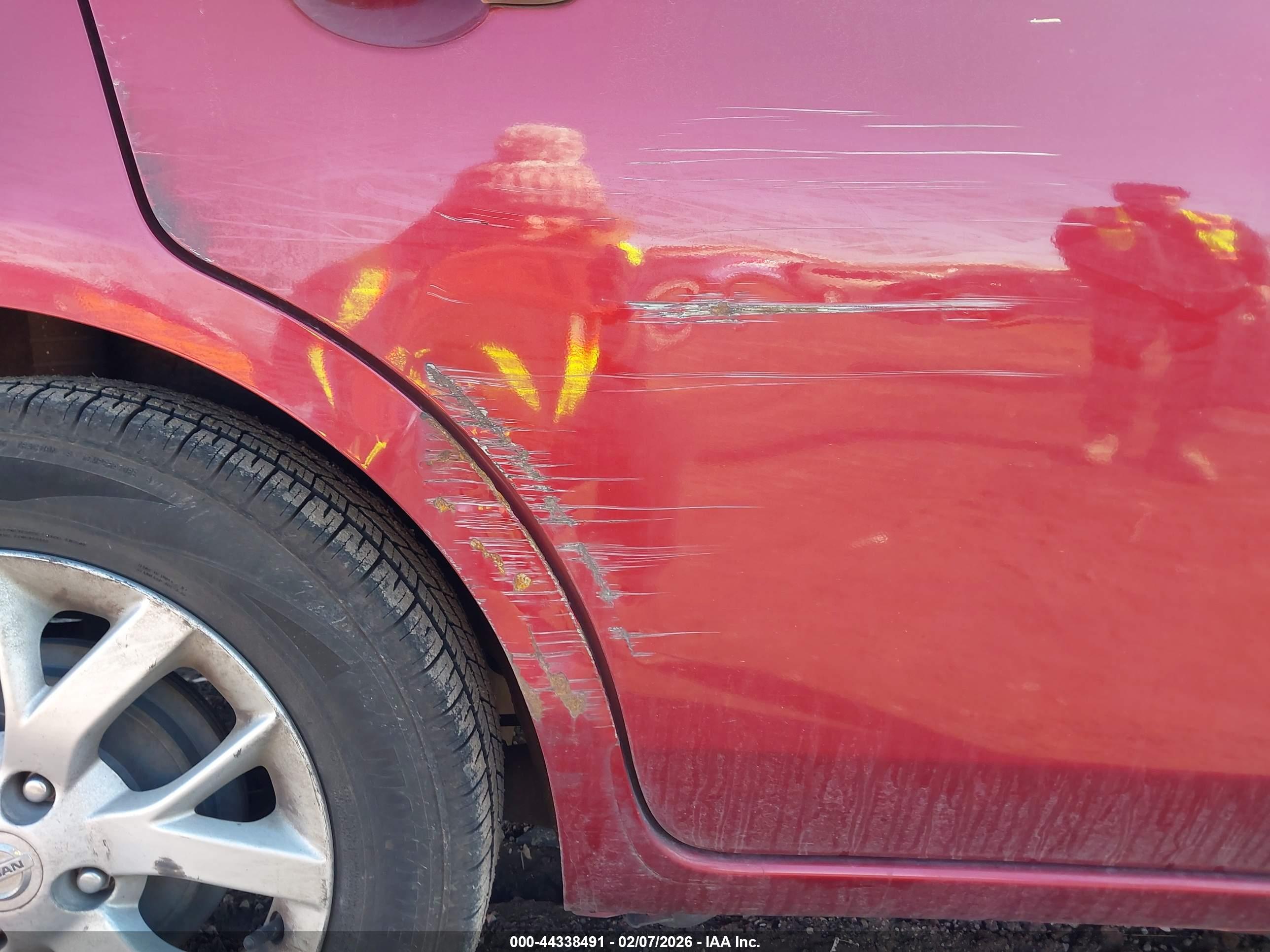 NISSAN VERSA image 6