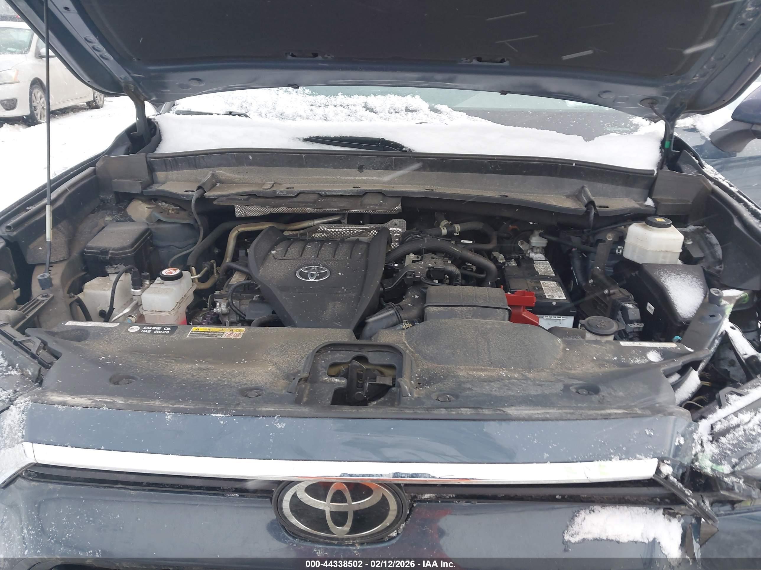 TOYOTA GRAND image 10