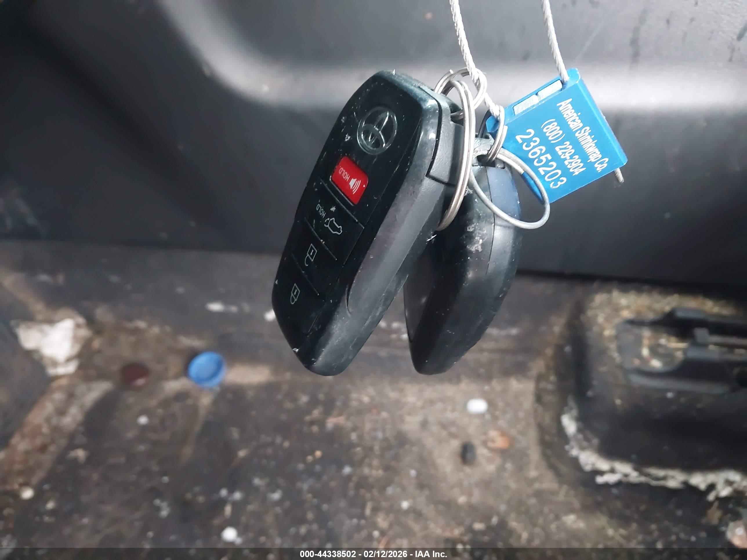 TOYOTA GRAND image 11