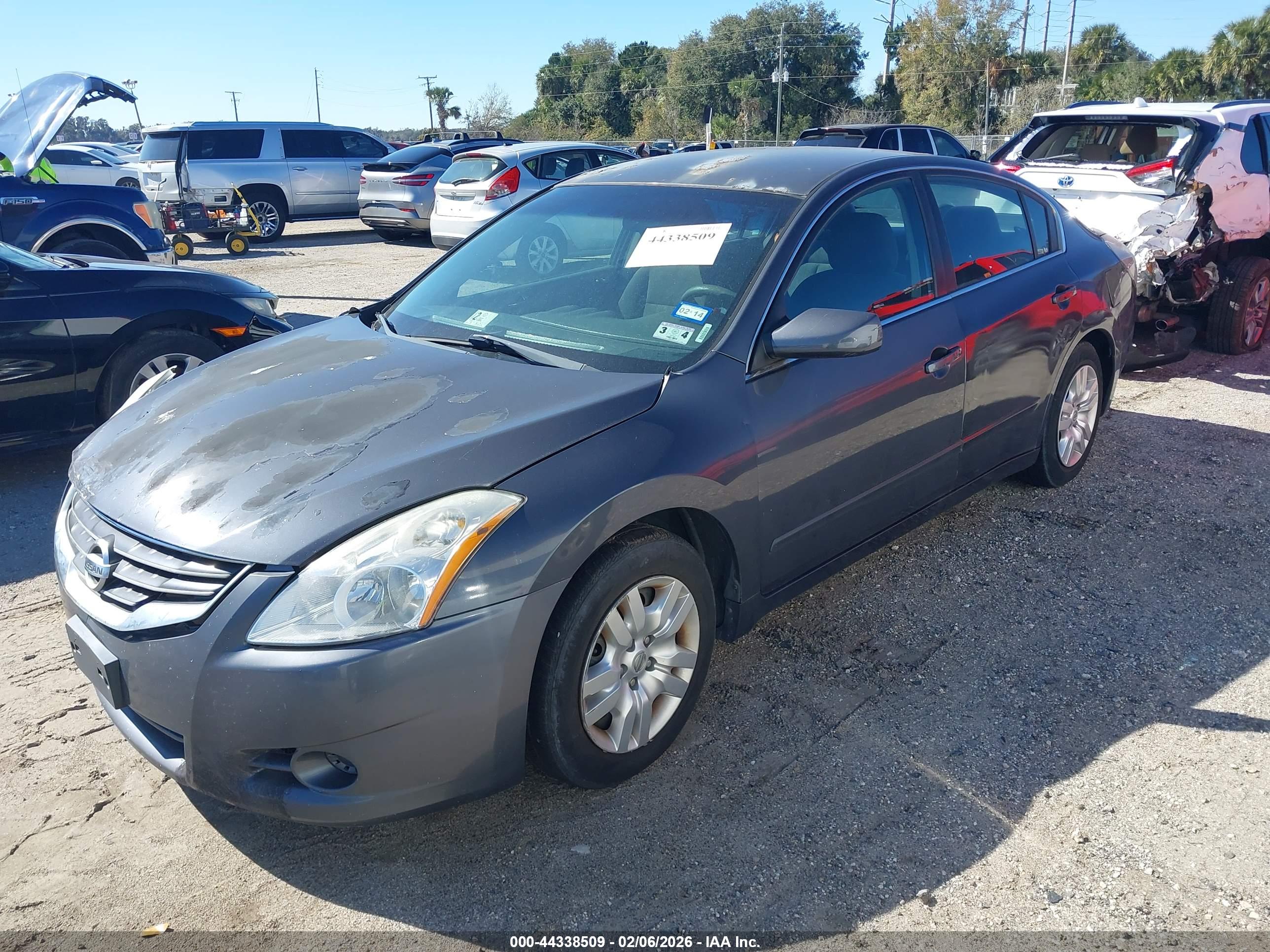 NISSAN ALTIMA image 2