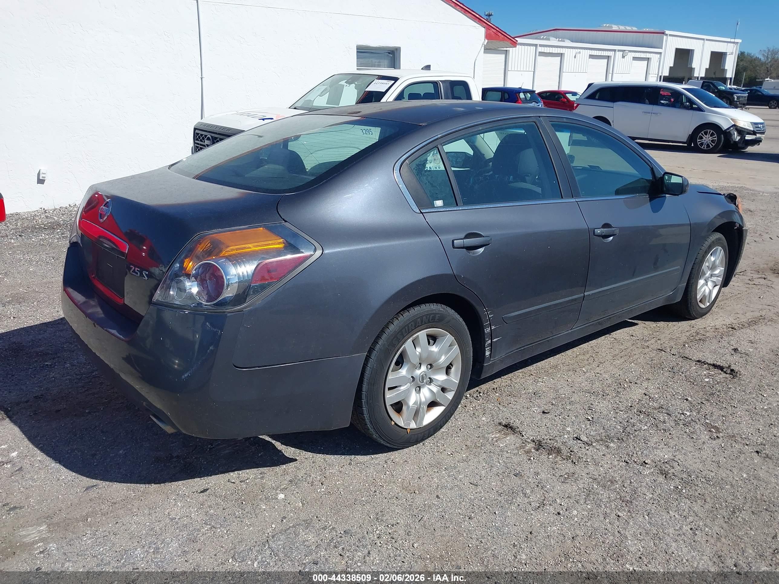 NISSAN ALTIMA image 4