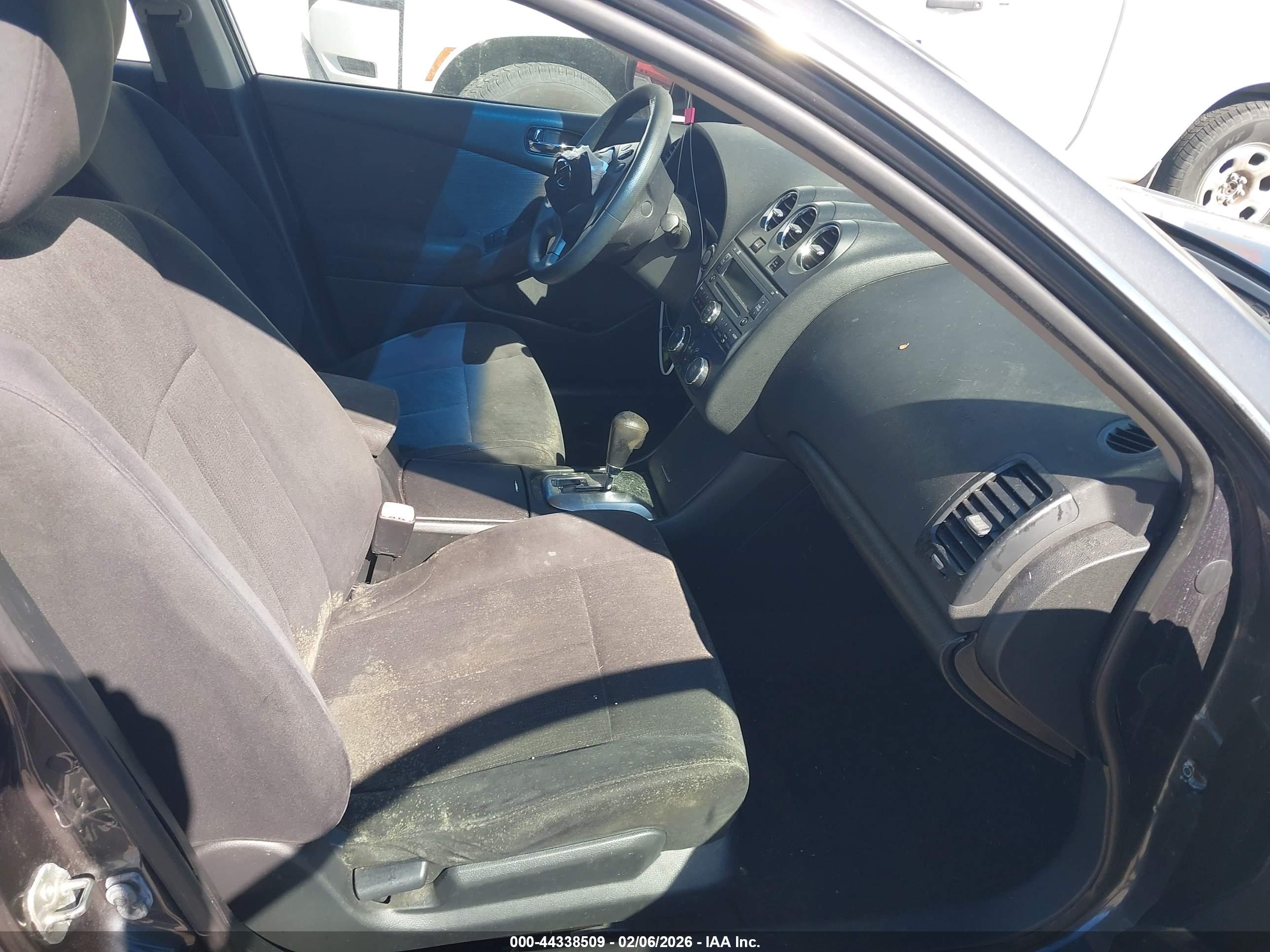 NISSAN ALTIMA image 5