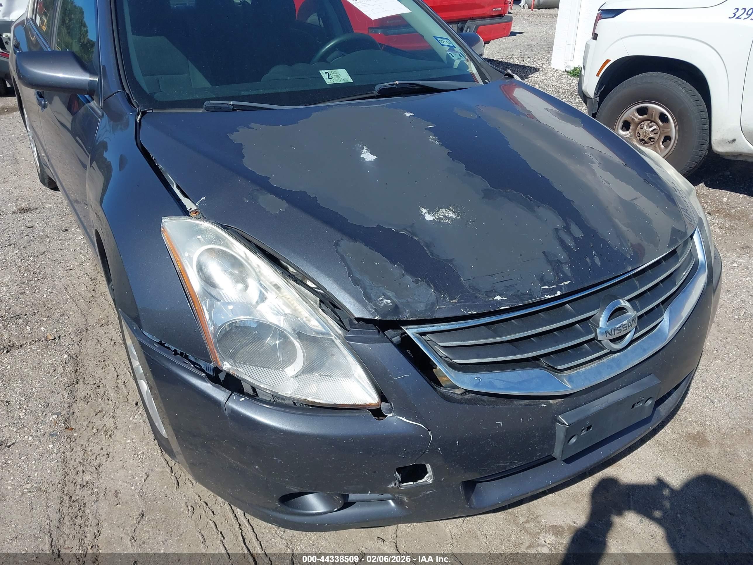 NISSAN ALTIMA image 6