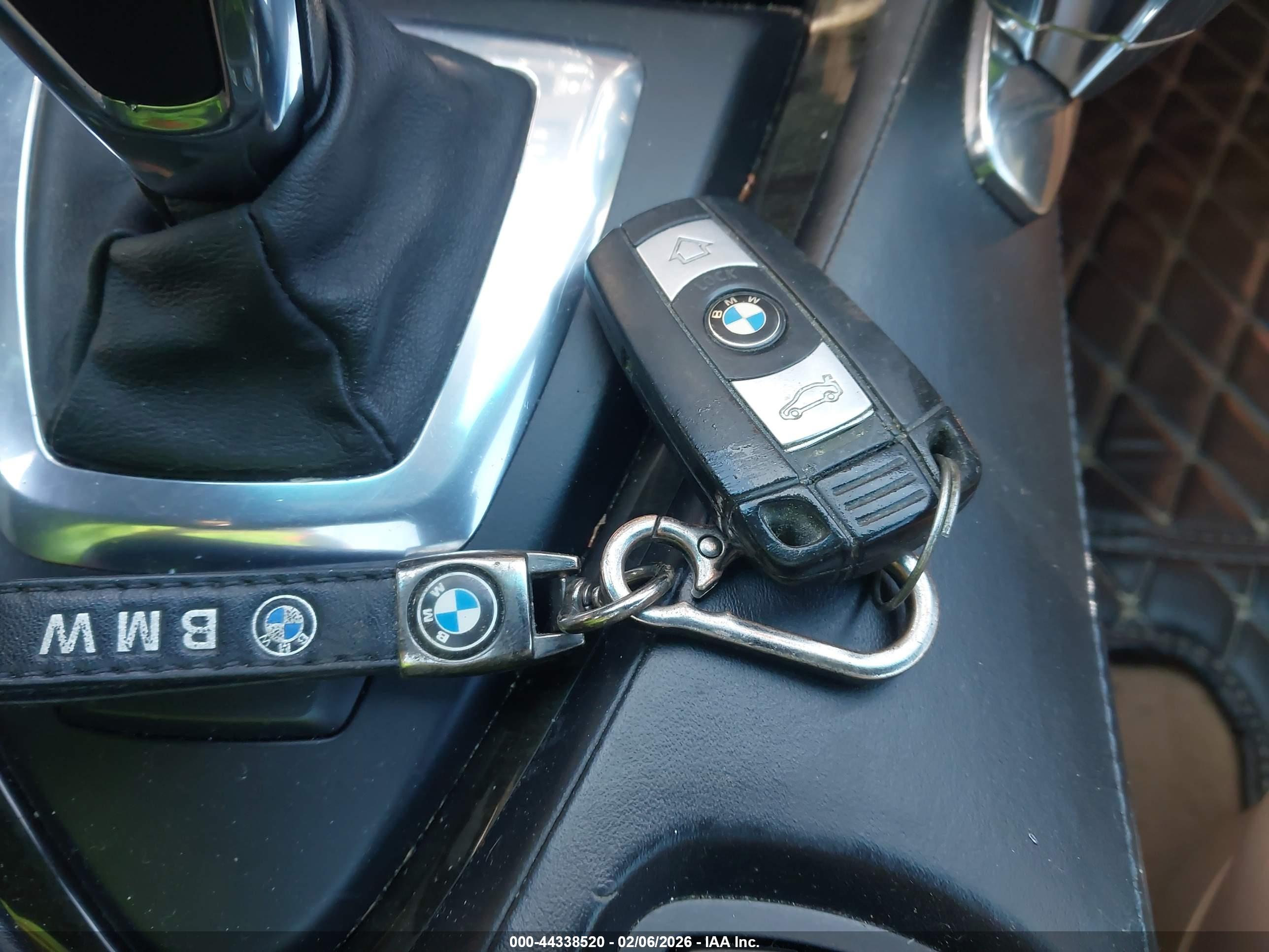 BMW 650I image 11