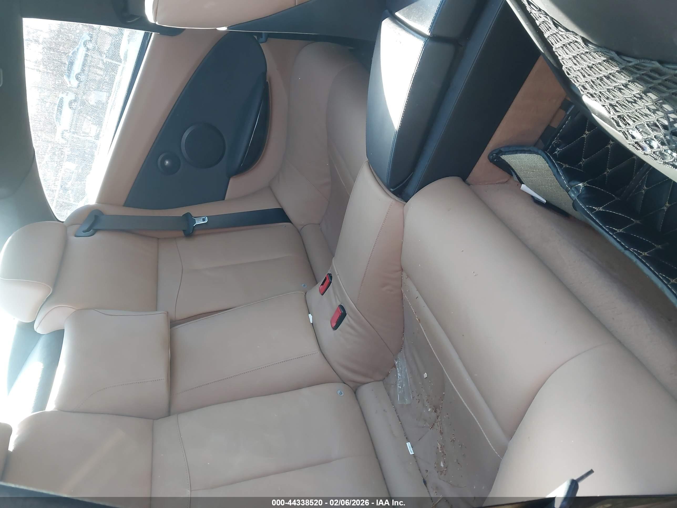 BMW 650I image 8