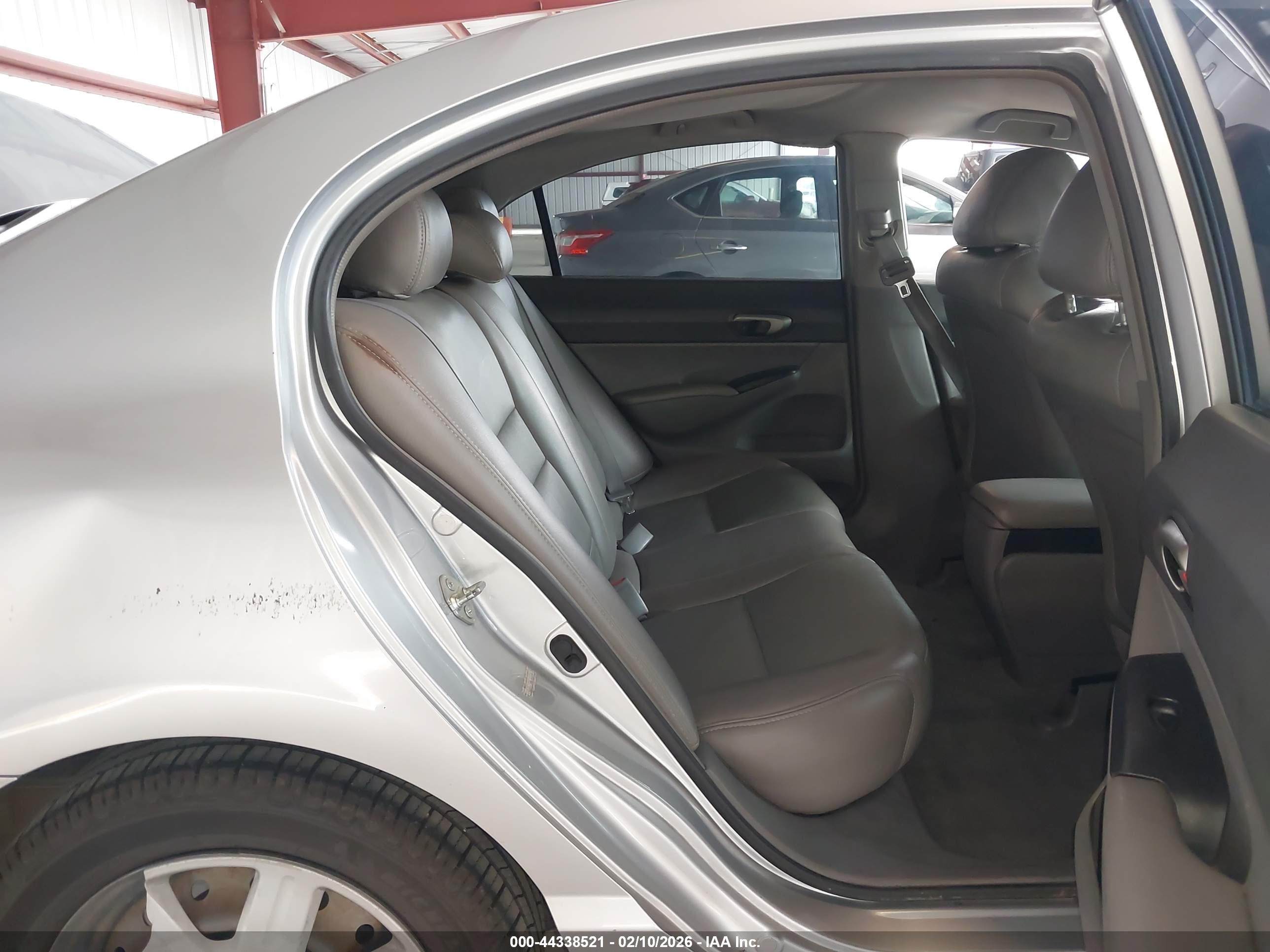 HONDA CIVIC image 8