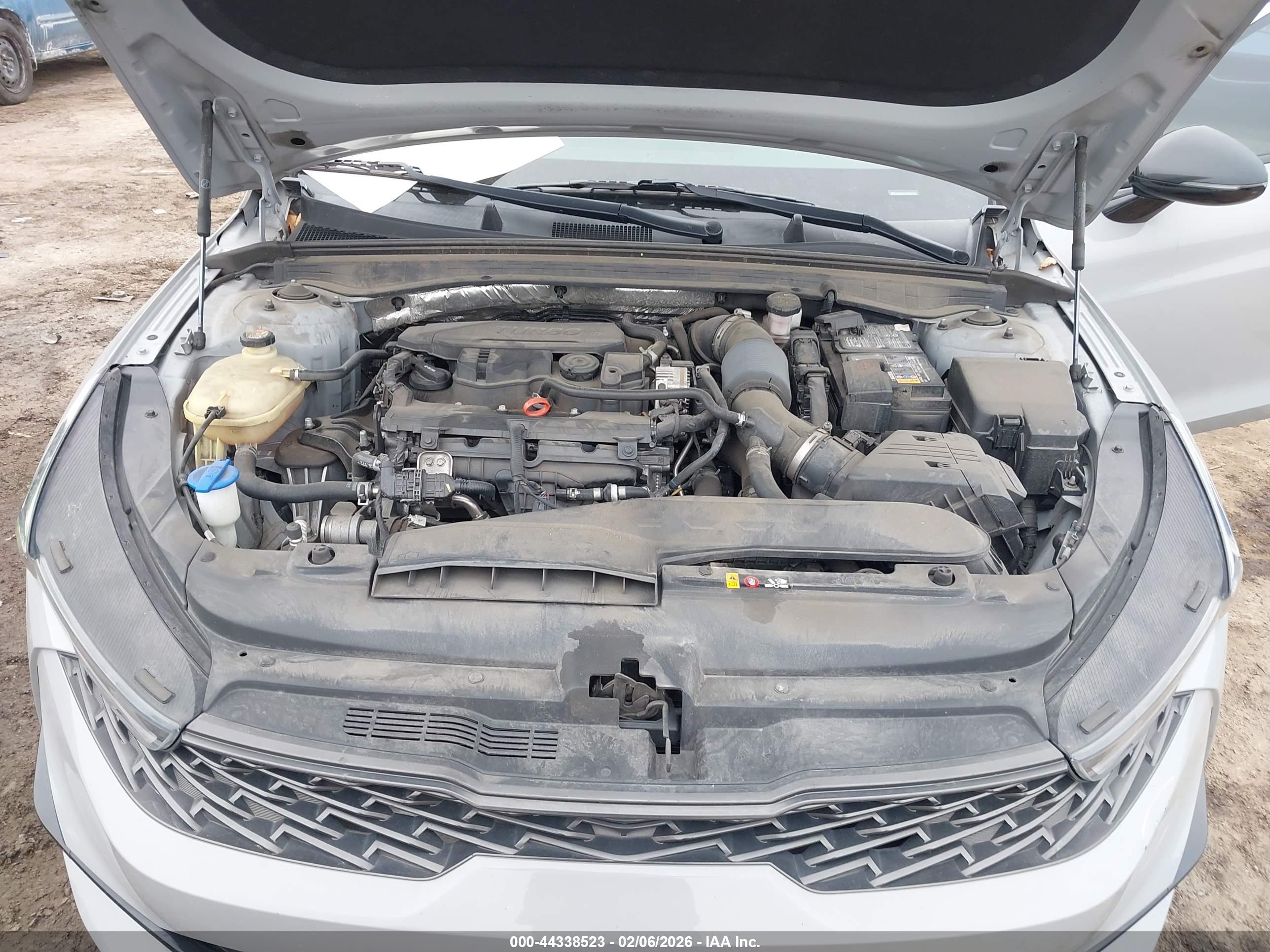 KIA K5 image 10