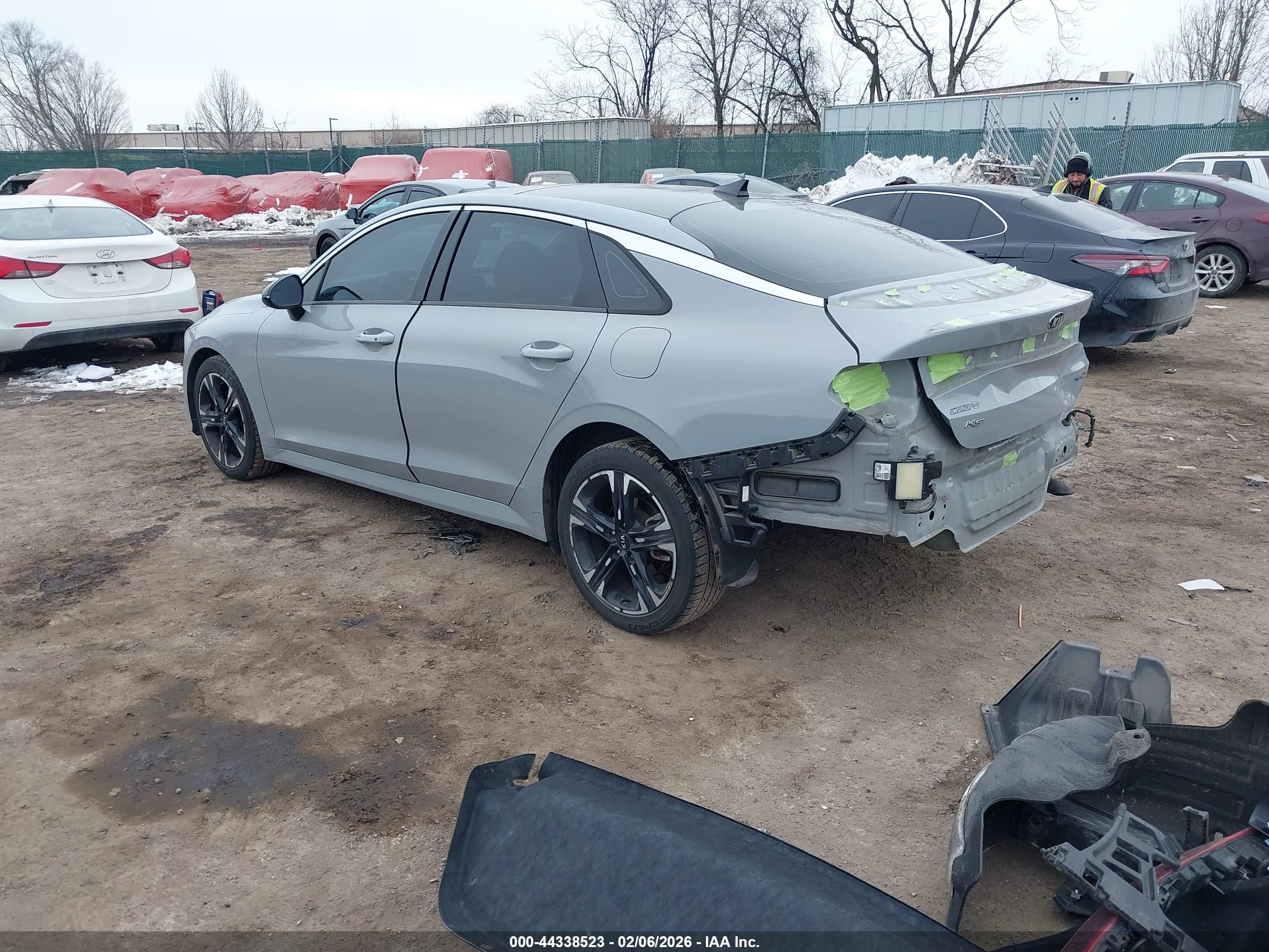 KIA K5 image 3