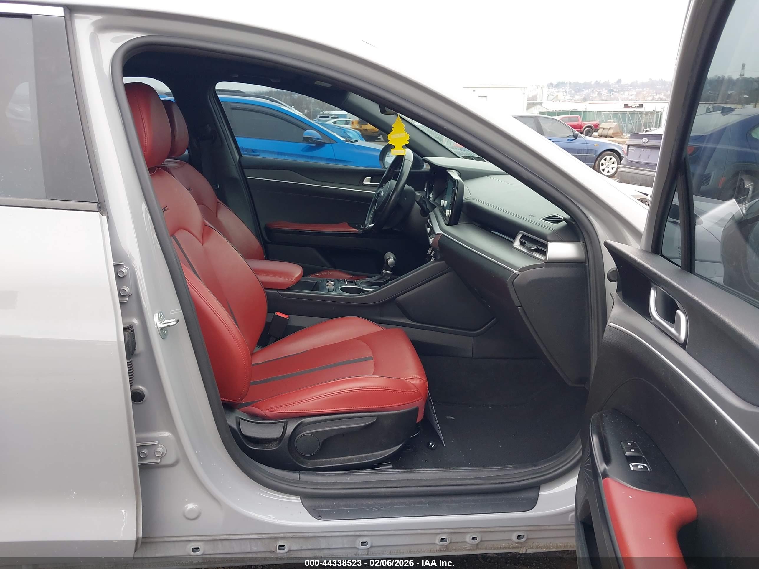 KIA K5 image 5
