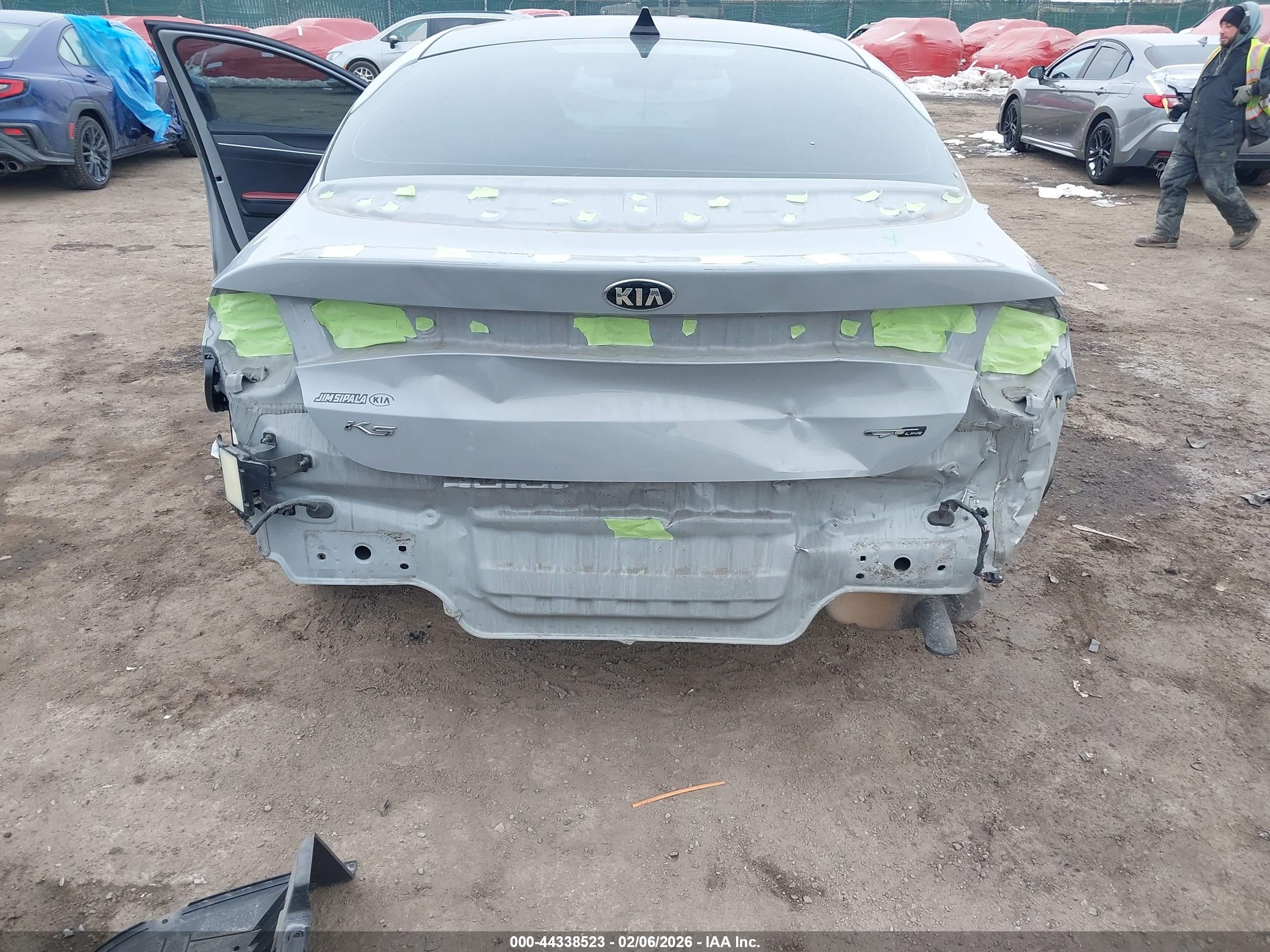 KIA K5 image 6