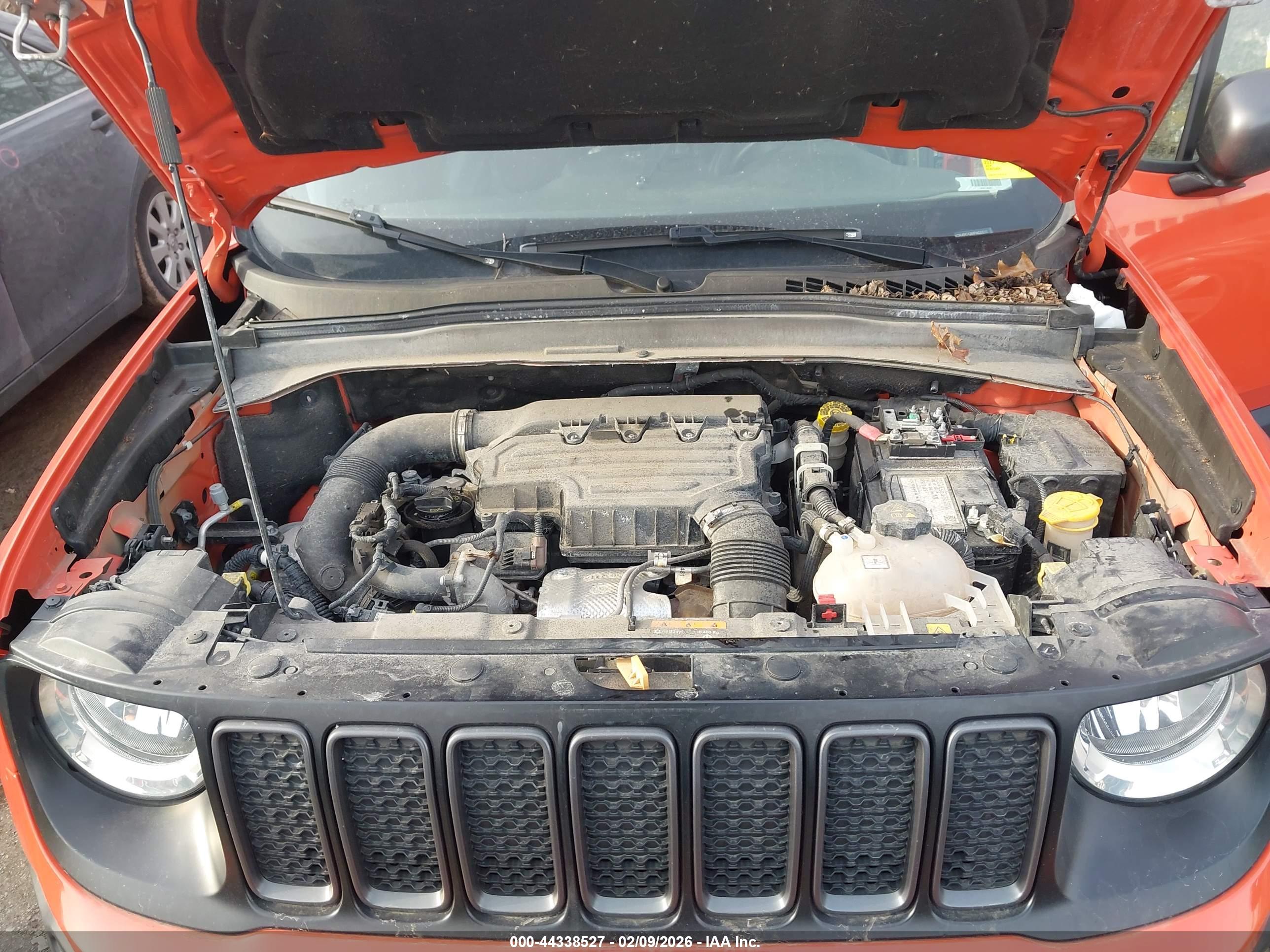 JEEP RENEGADE image 10