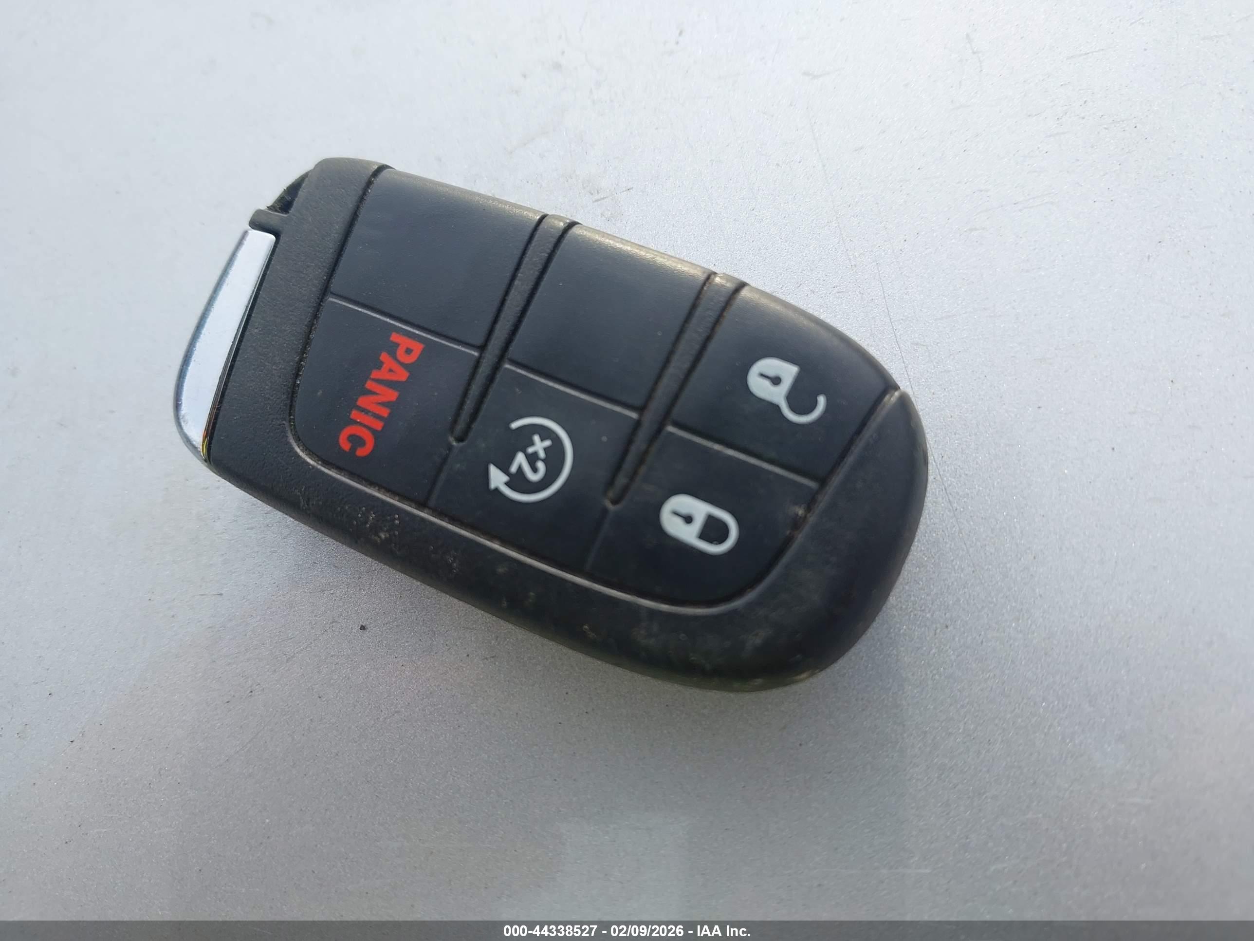 JEEP RENEGADE image 11