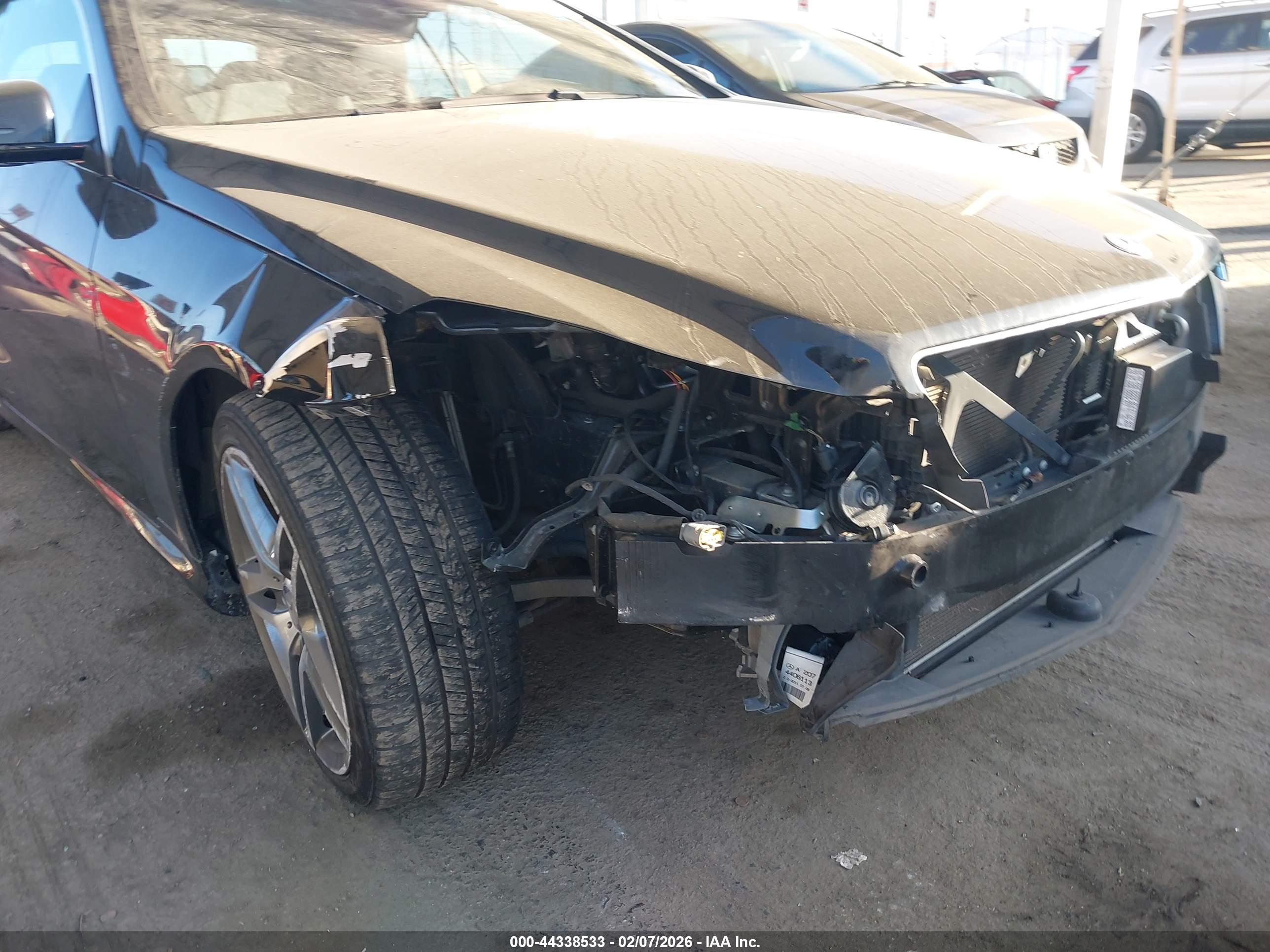 MERCEDES-BENZ E image 6