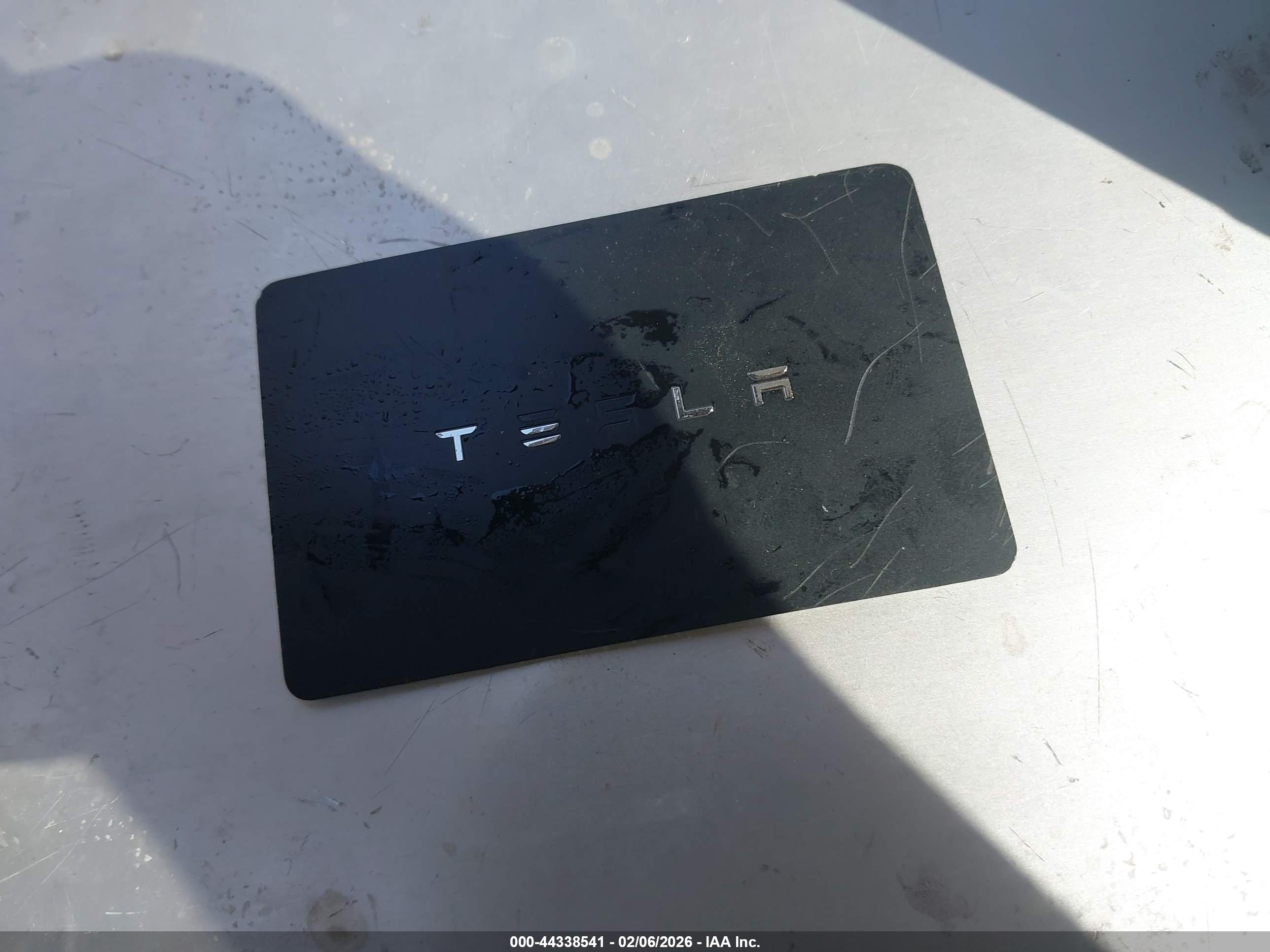 TESLA MODEL image 11