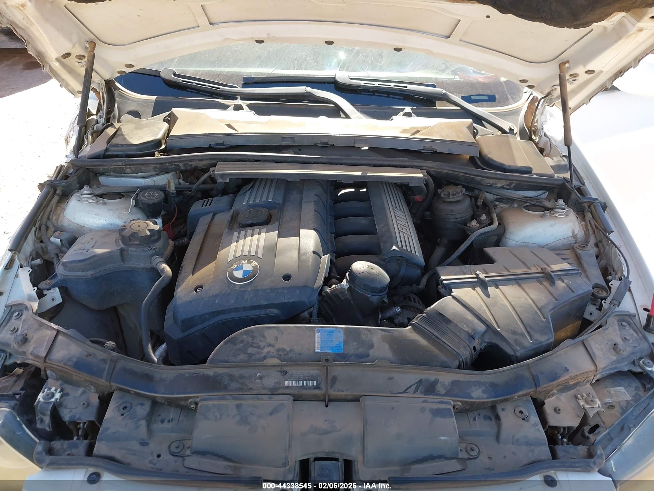 BMW 328XI image 10