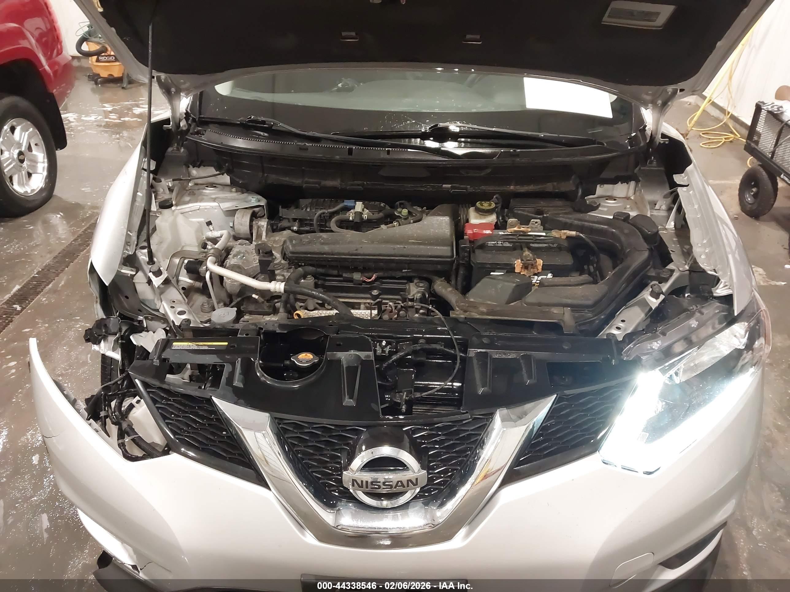 NISSAN ROGUE image 10