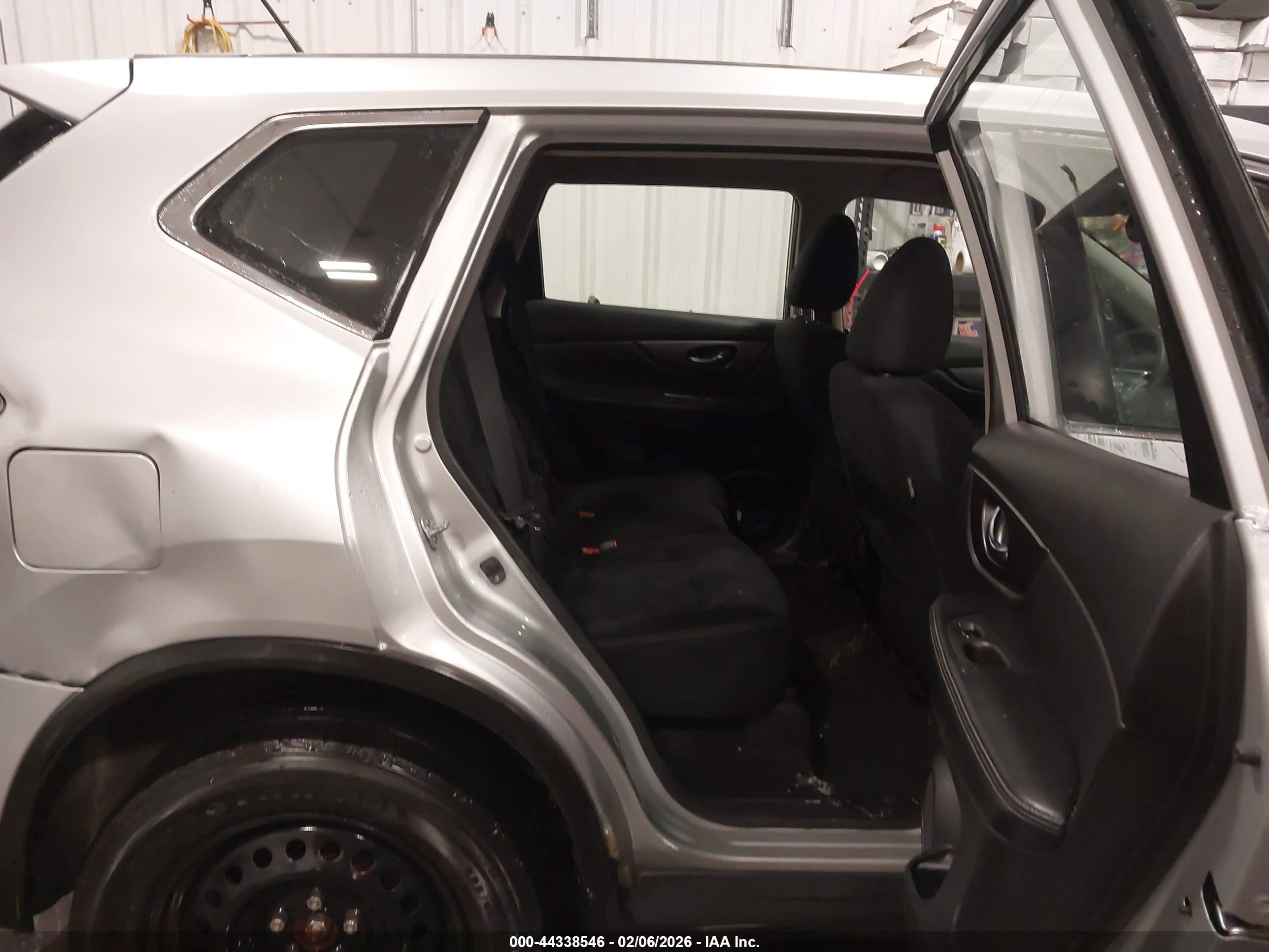 NISSAN ROGUE image 8