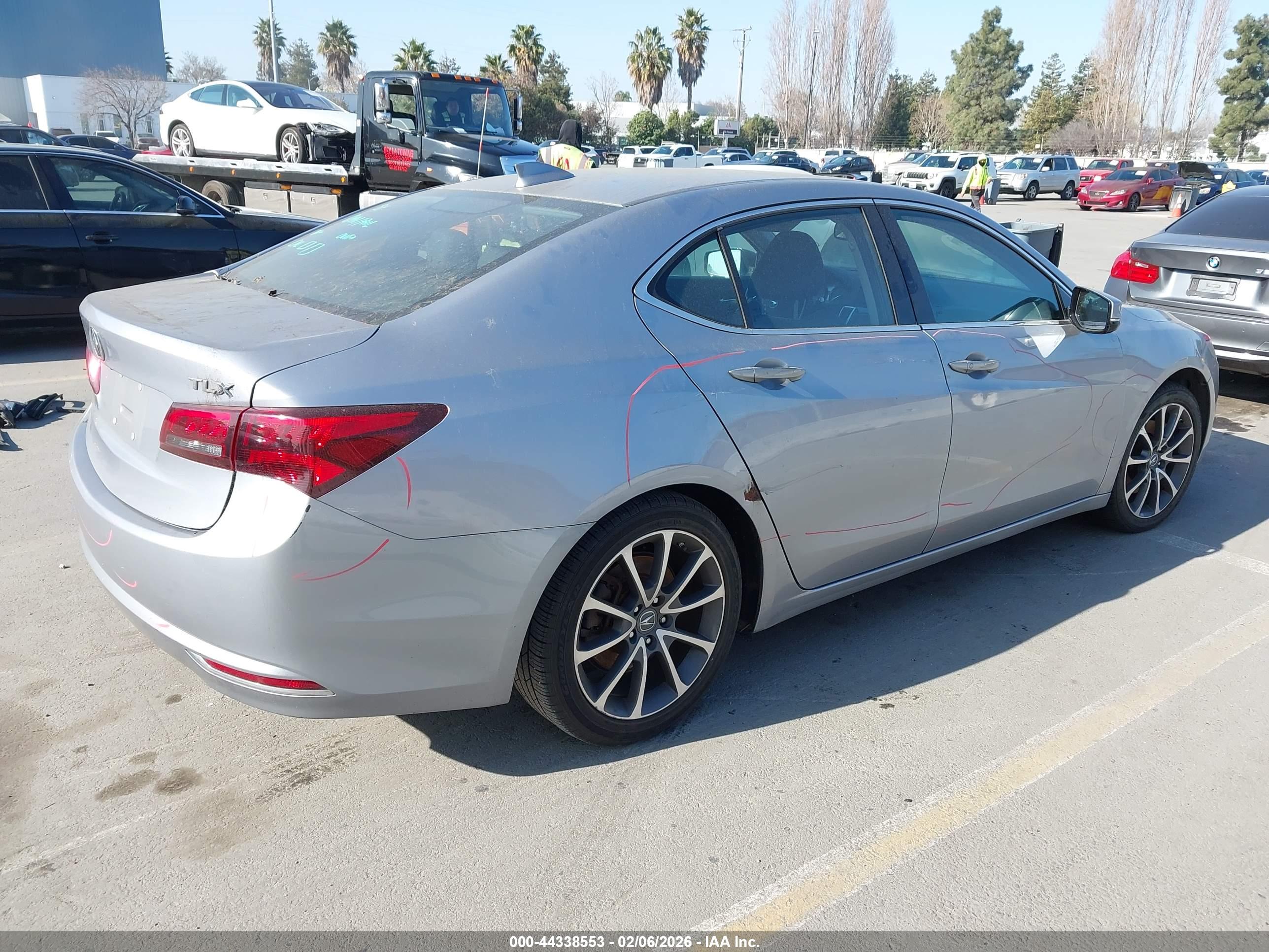 ACURA TLX image 4