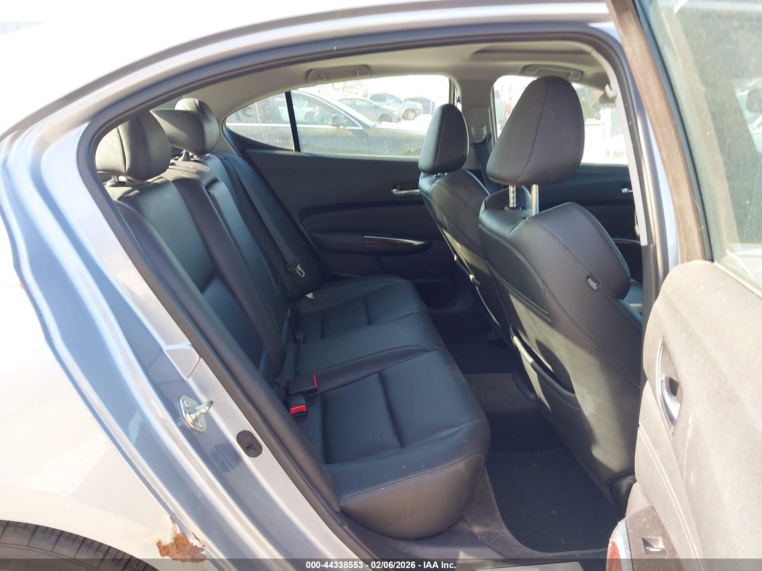 ACURA TLX image 8
