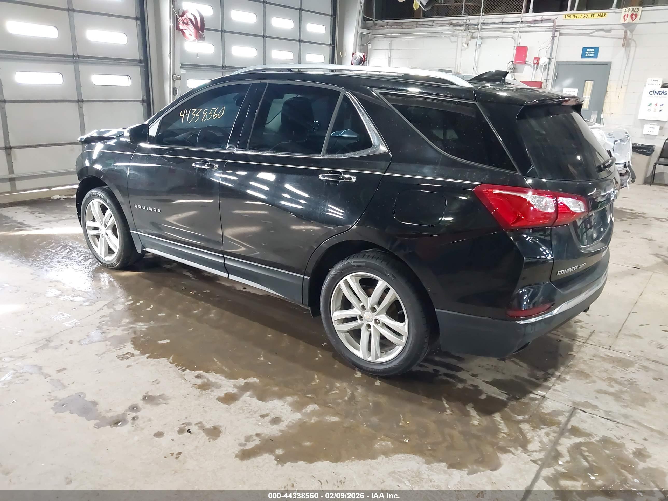 CHEVROLET EQUINOX image 3