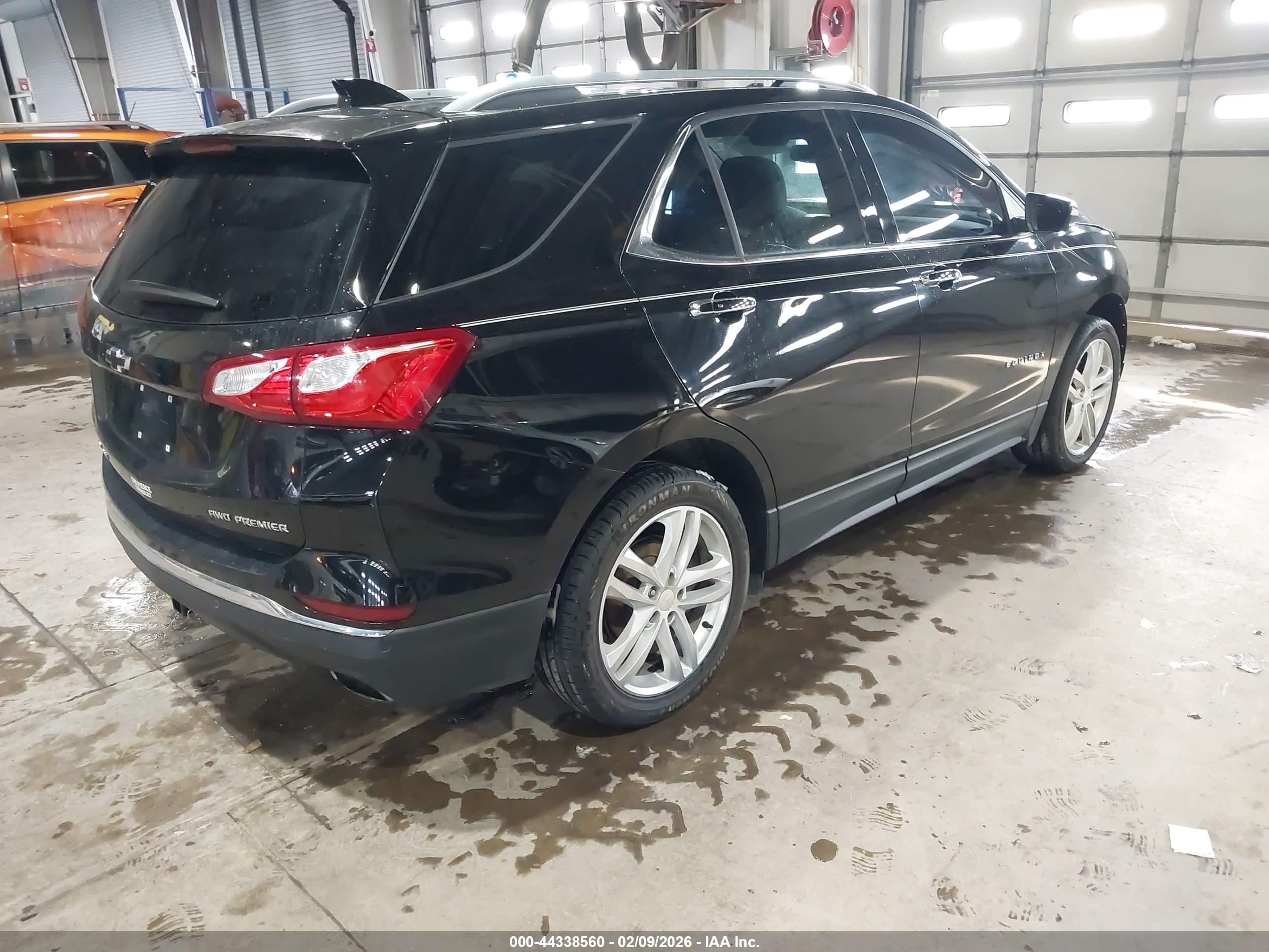 CHEVROLET EQUINOX image 4