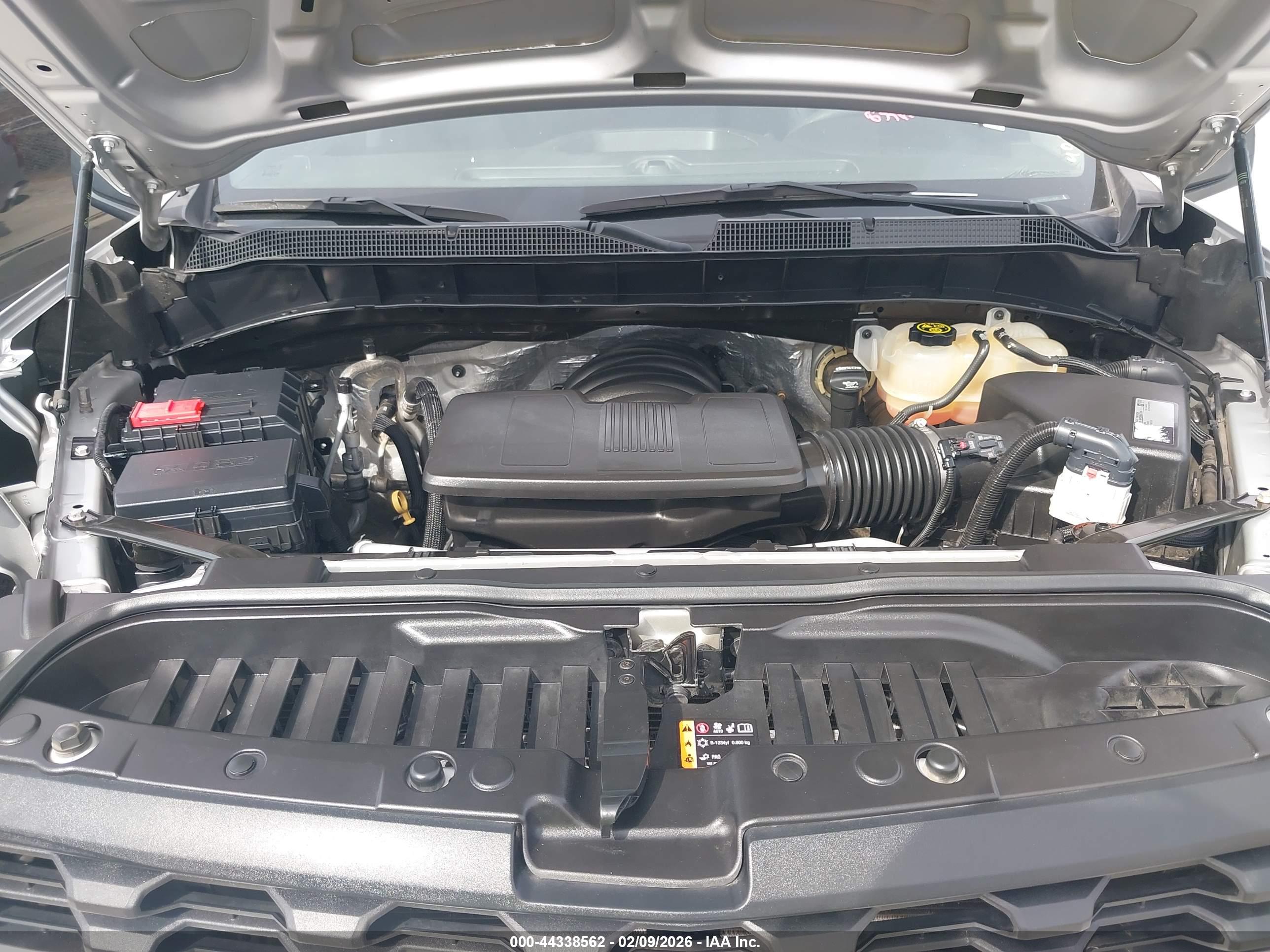 CHEVROLET SILVERADO image 10