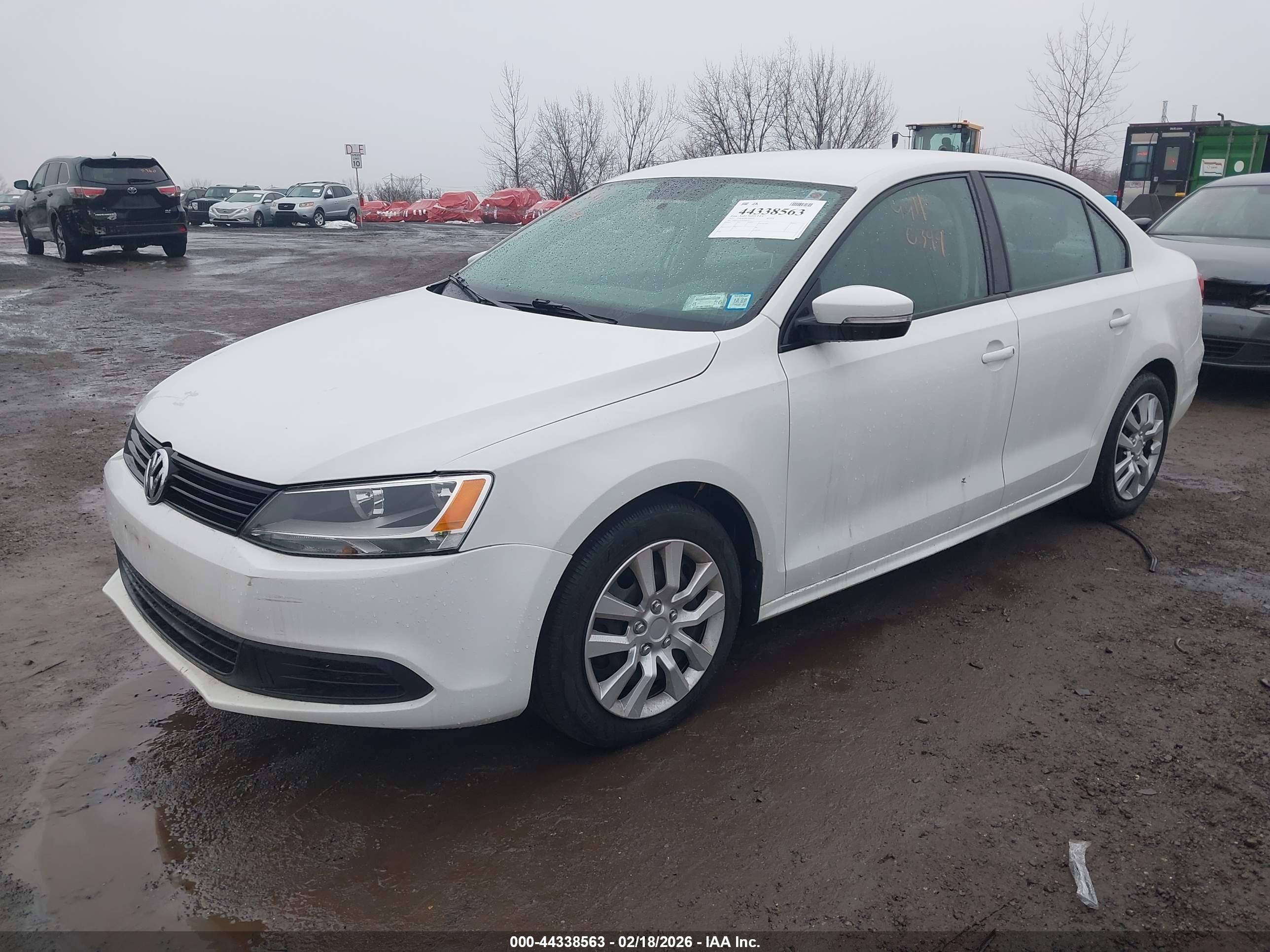 VOLKSWAGEN JETTA image 2