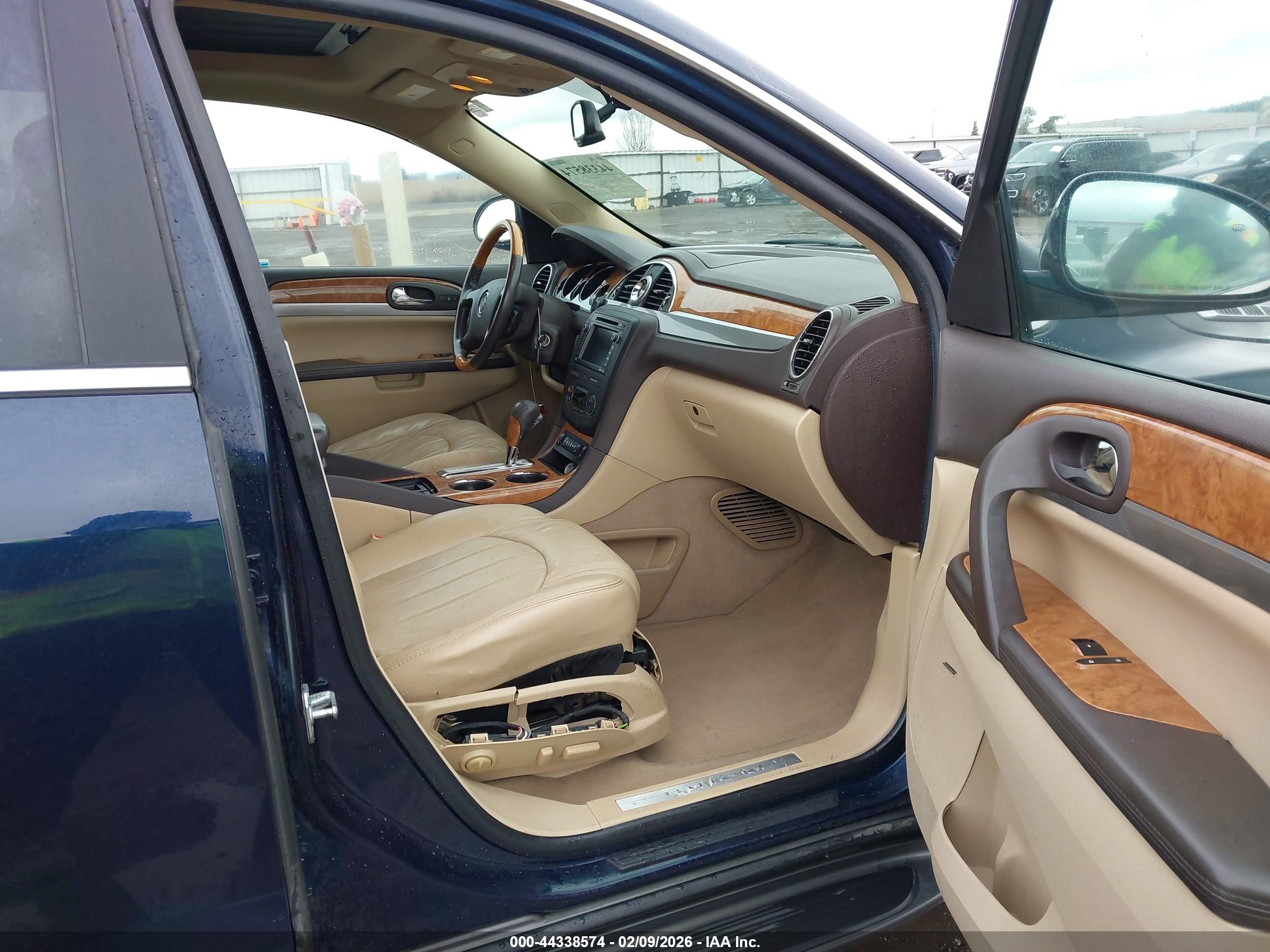 BUICK ENCLAVE image 5