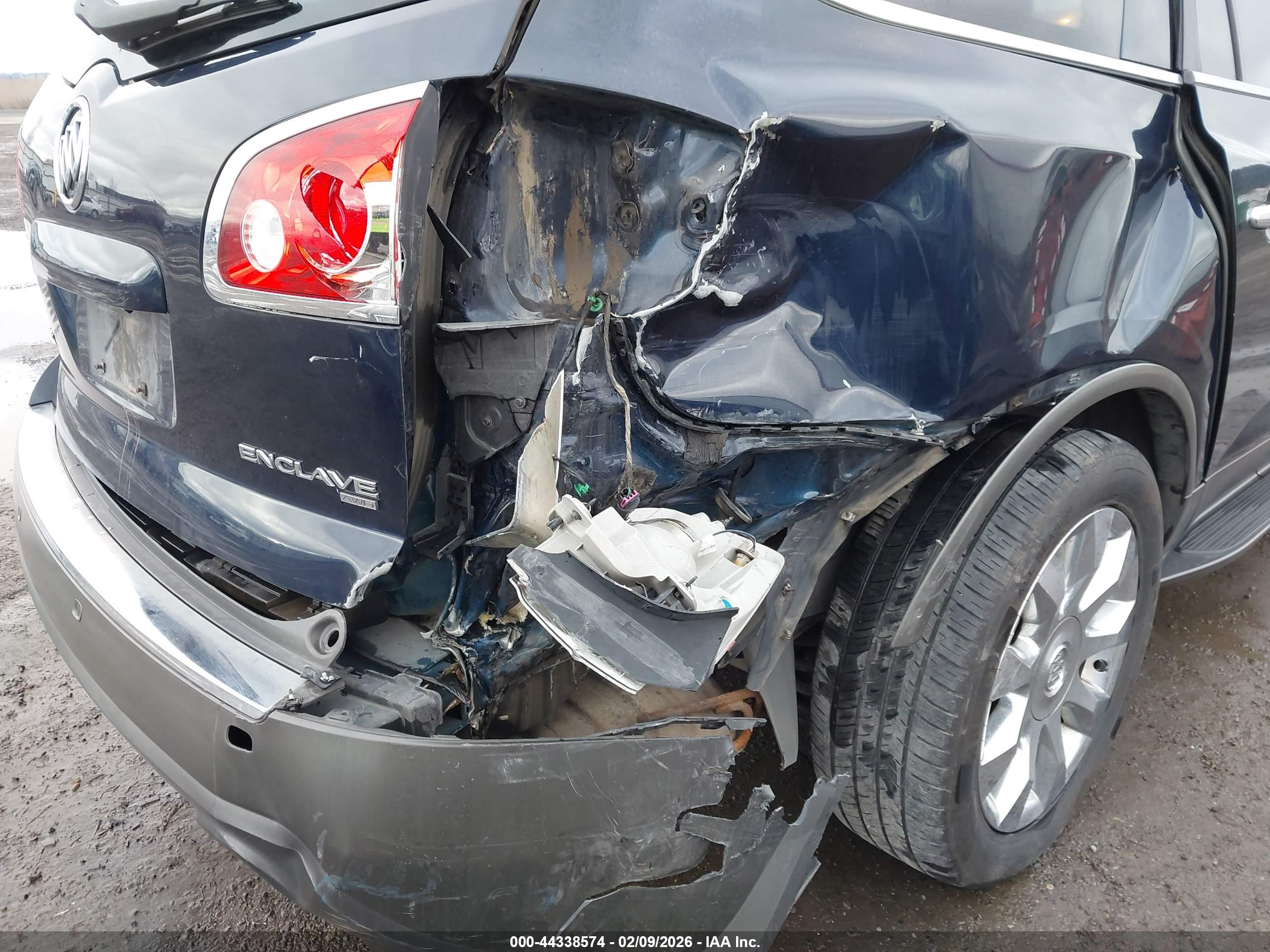 BUICK ENCLAVE image 6