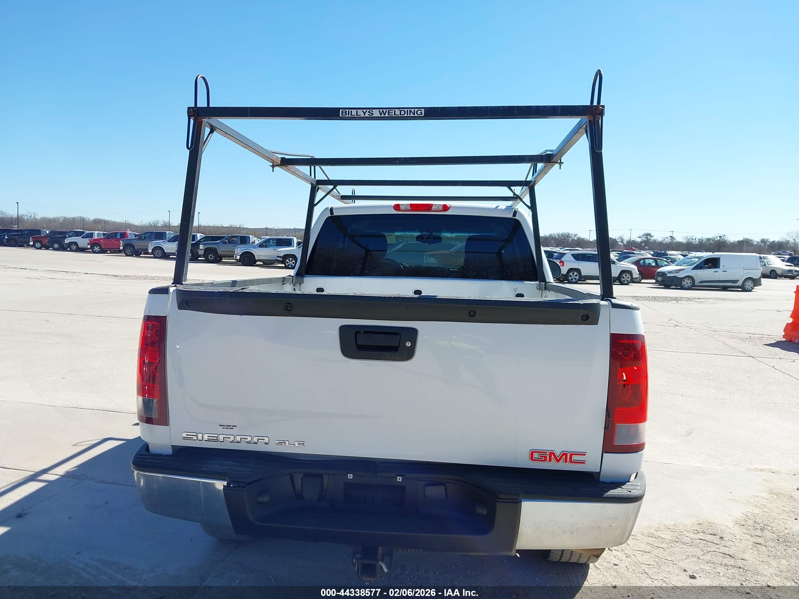 GMC SIERRA image 6