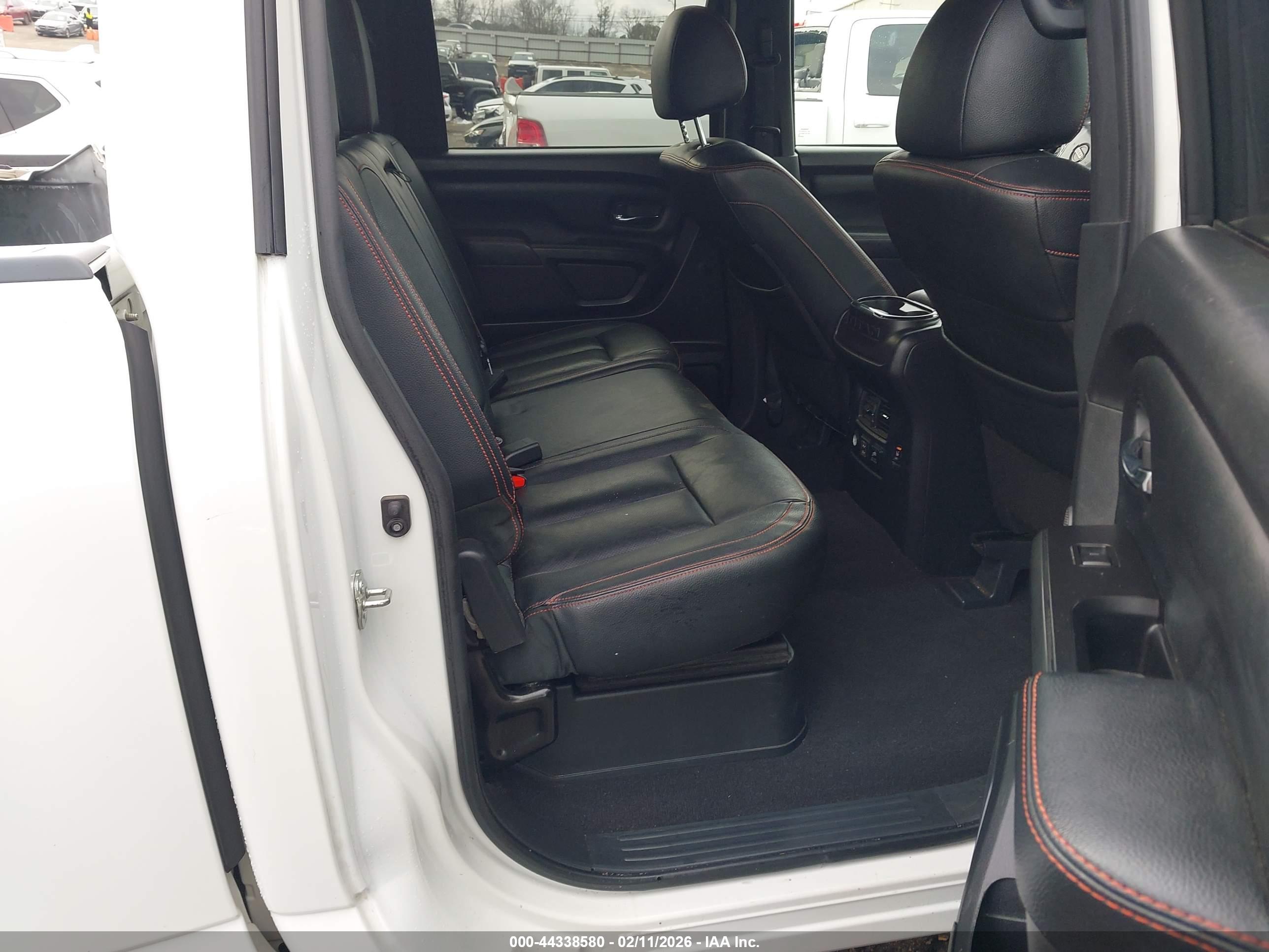 NISSAN TITAN image 8