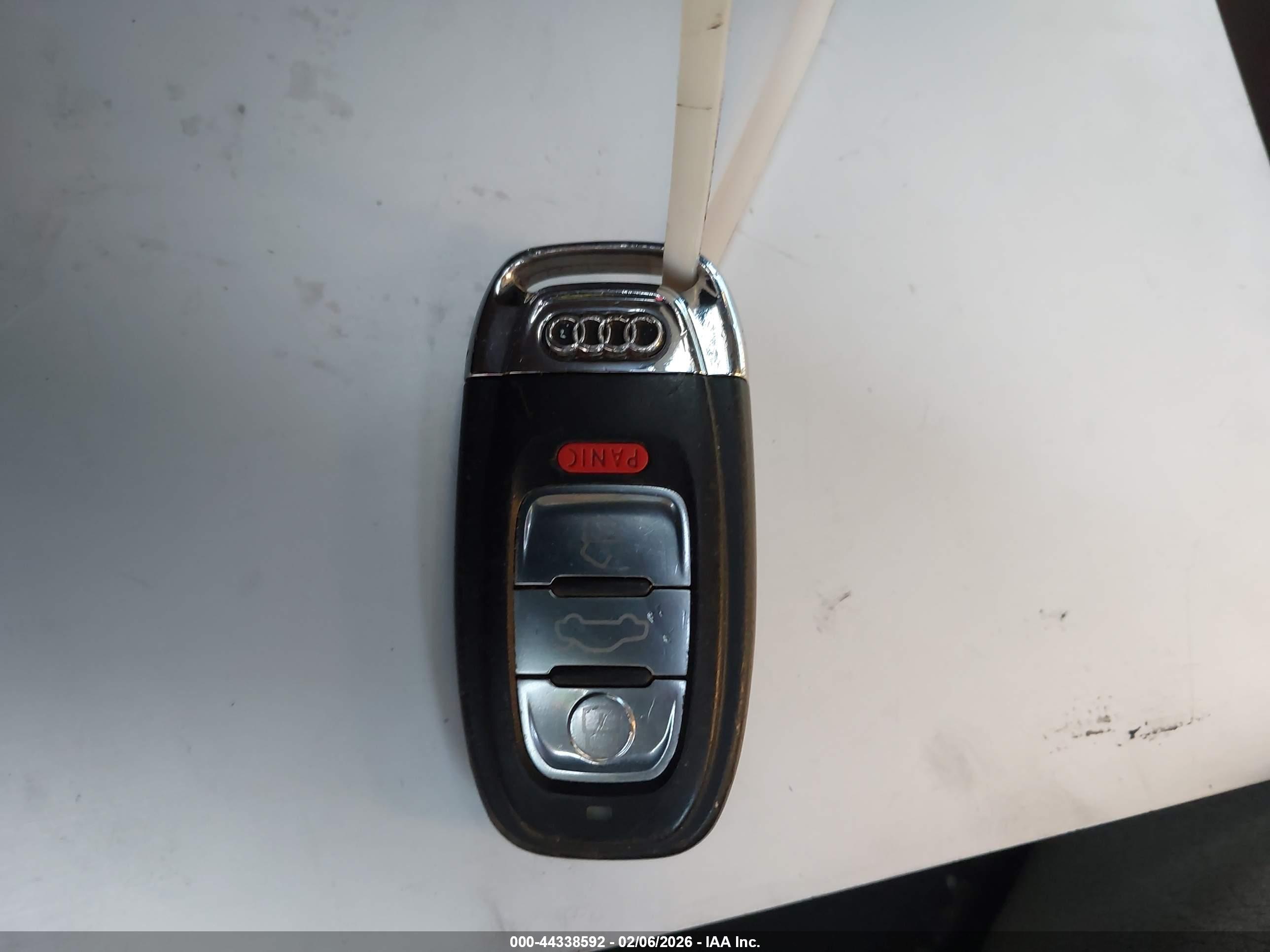 AUDI A4 image 11