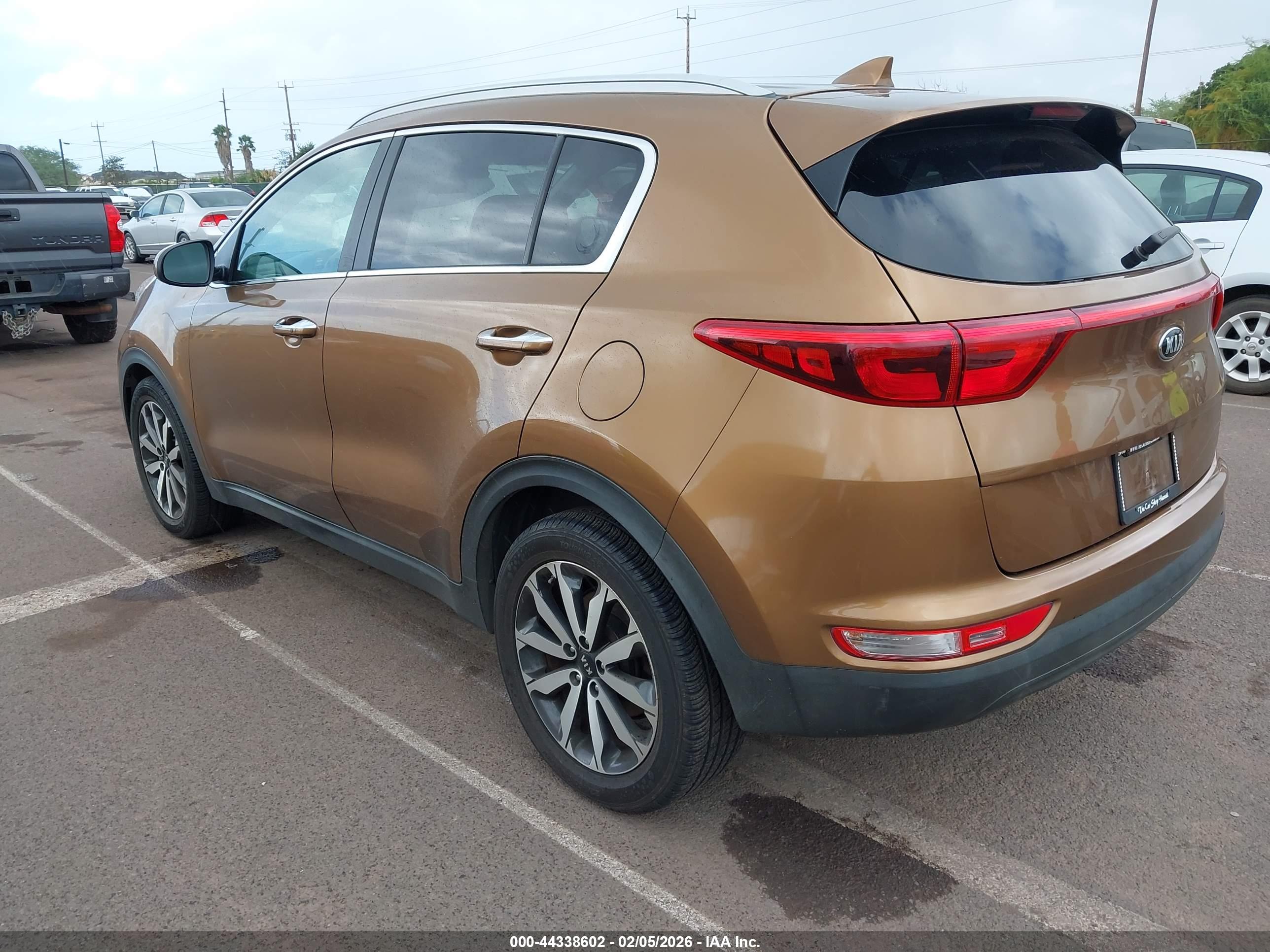 KIA SPORTAGE image 3