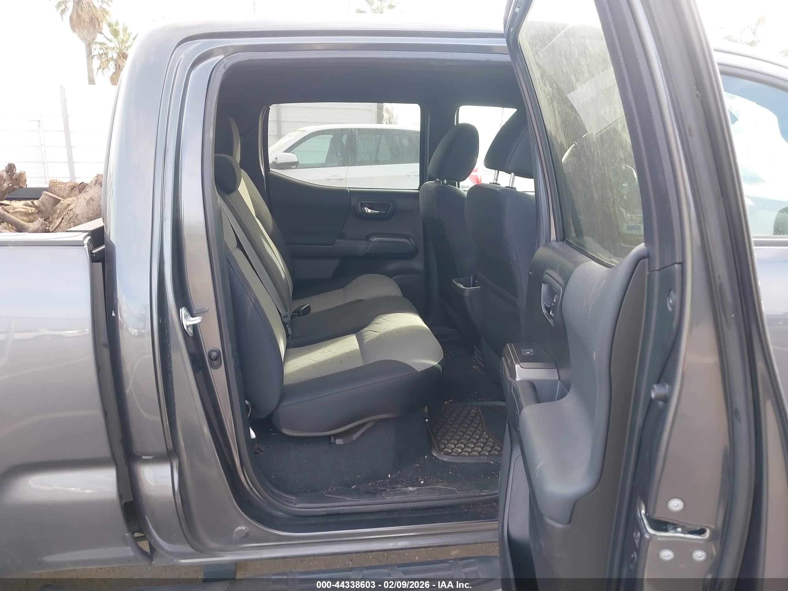 TOYOTA TACOMA image 8