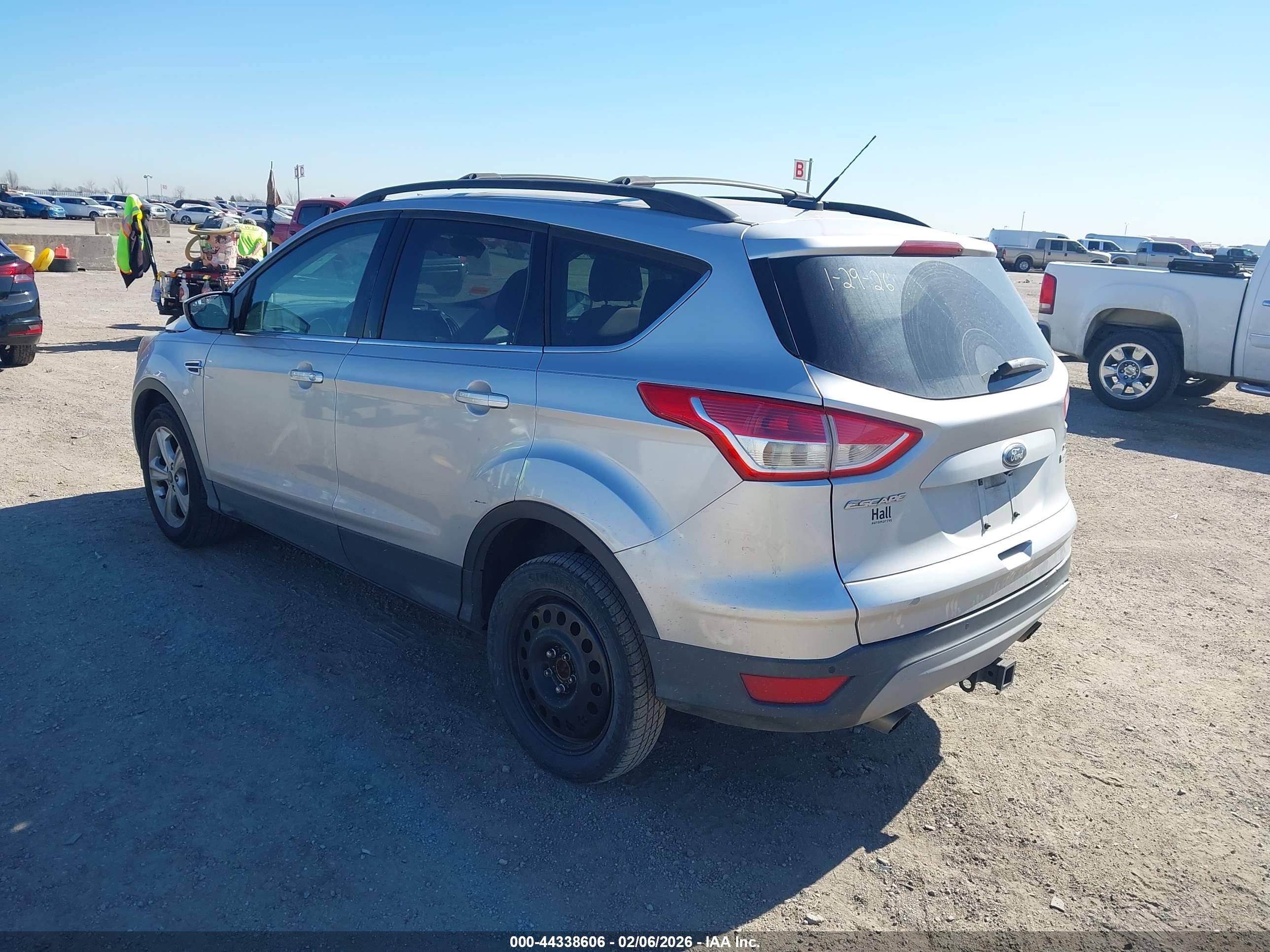 FORD ESCAPE image 3
