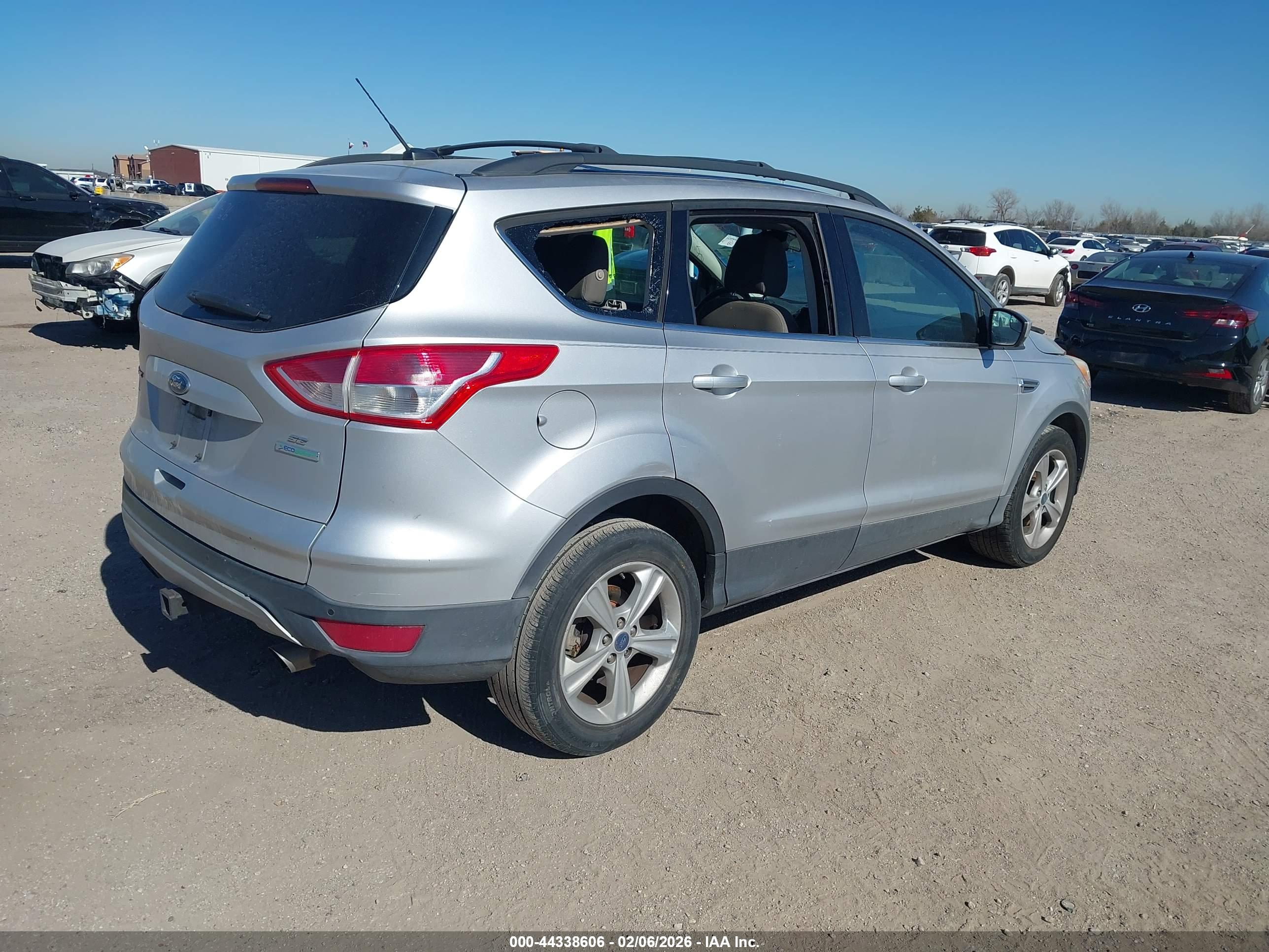 FORD ESCAPE image 4