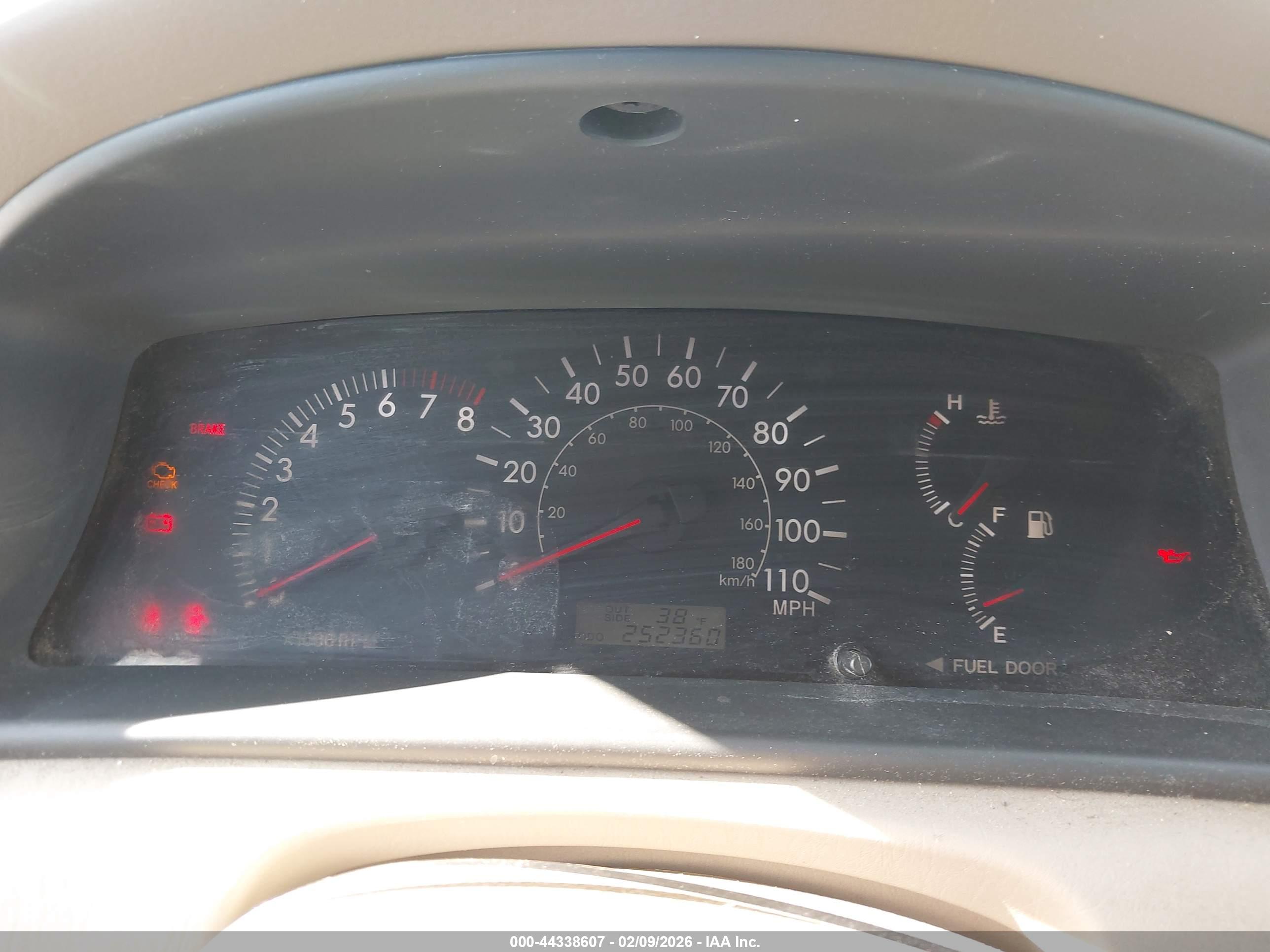 TOYOTA COROLLA image 7
