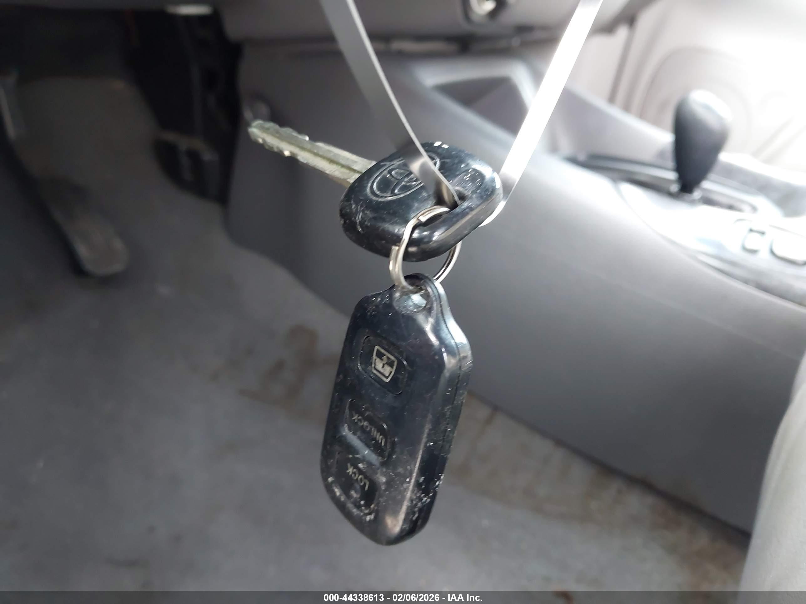 TOYOTA SEQUOIA image 11