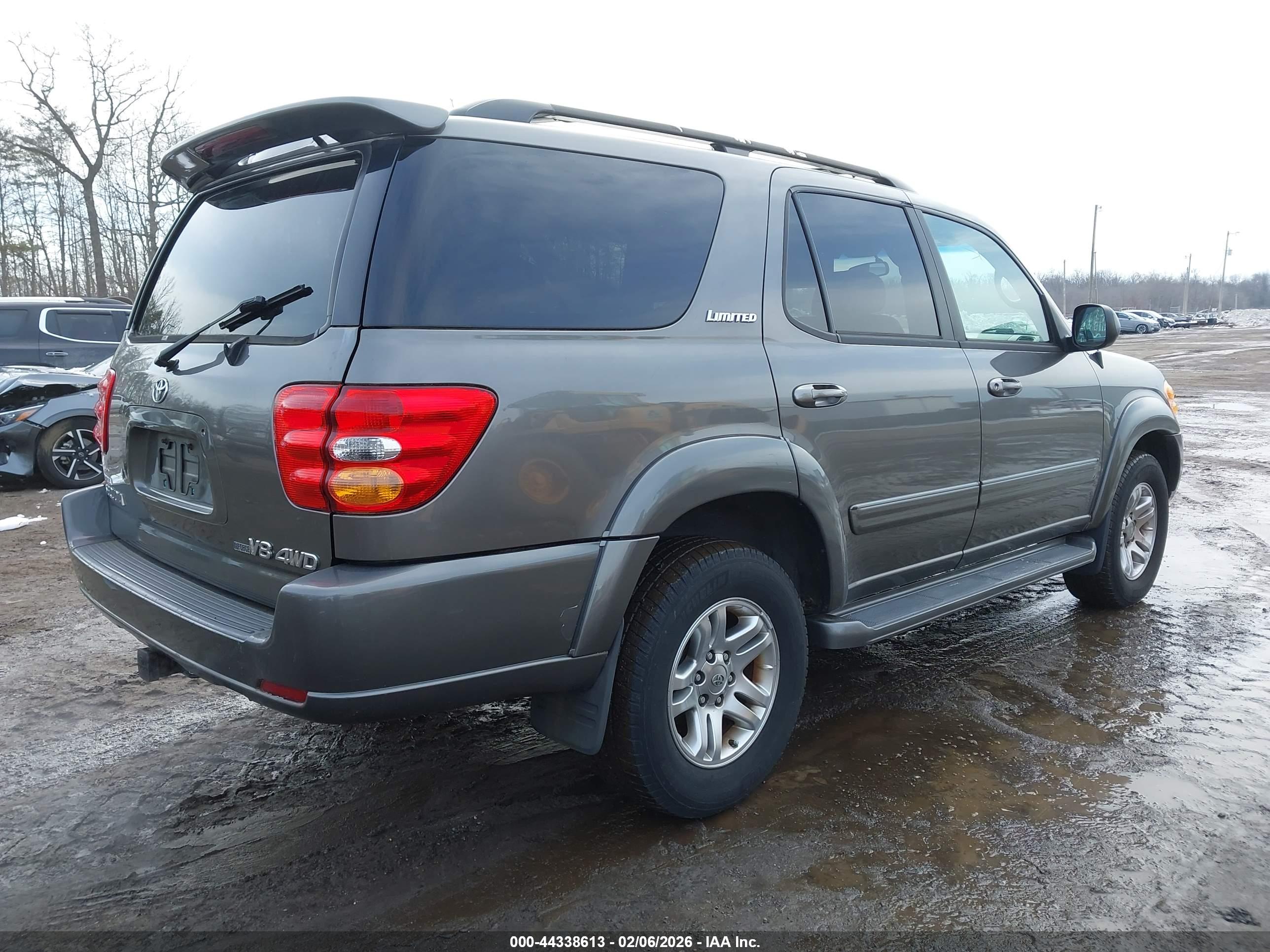TOYOTA SEQUOIA image 4