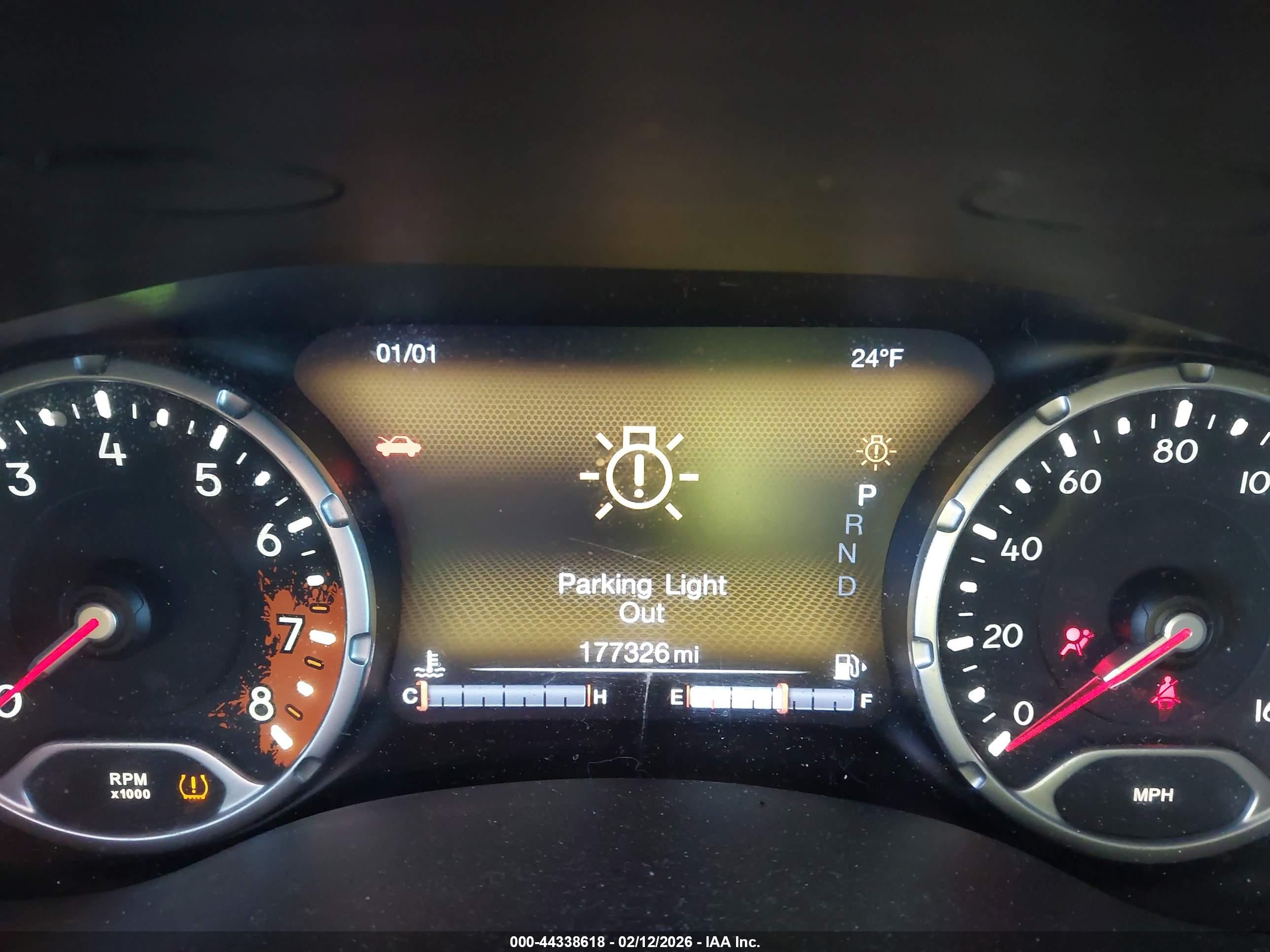 JEEP RENEGADE image 7