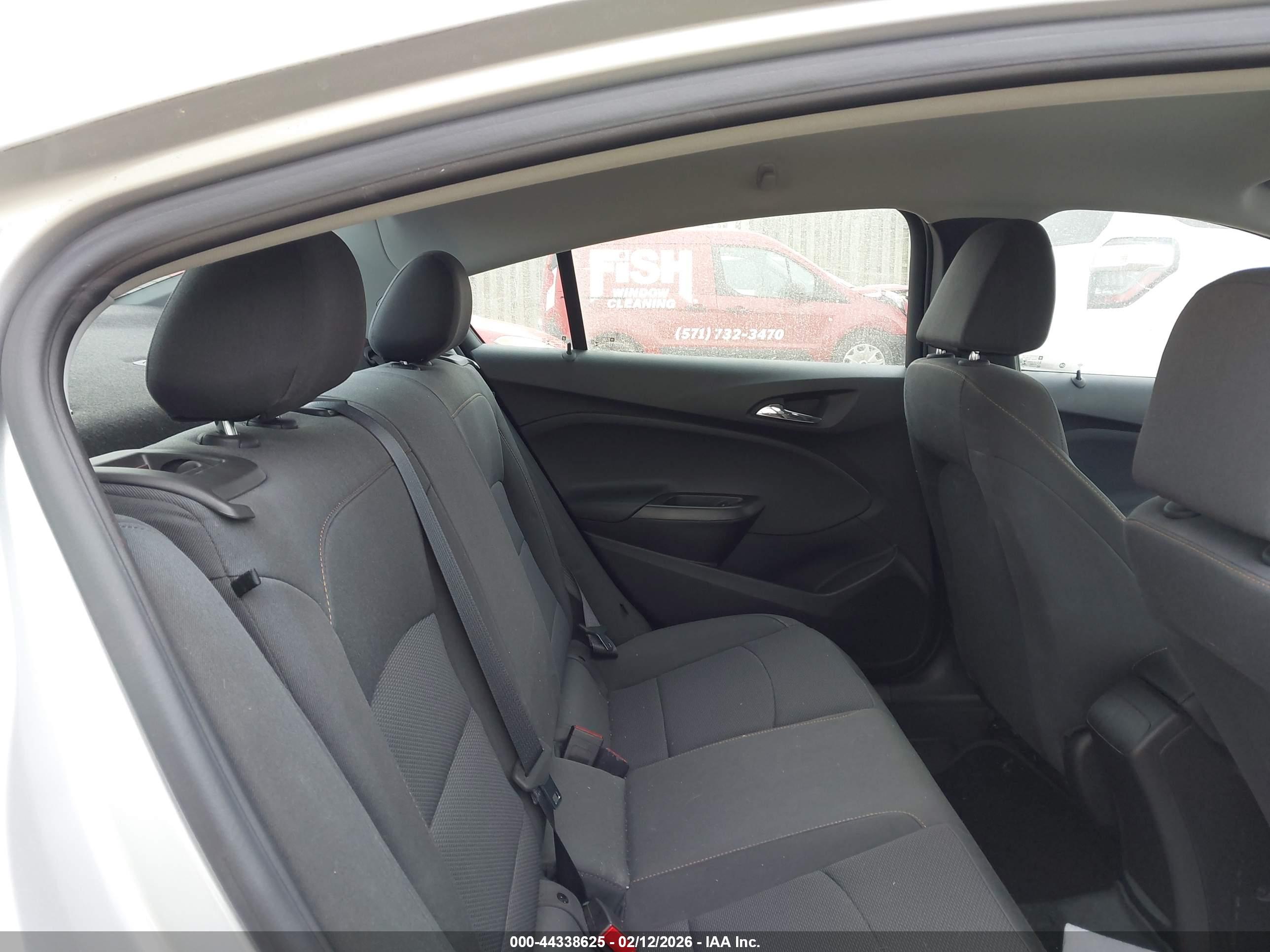 CHEVROLET CRUZE image 8