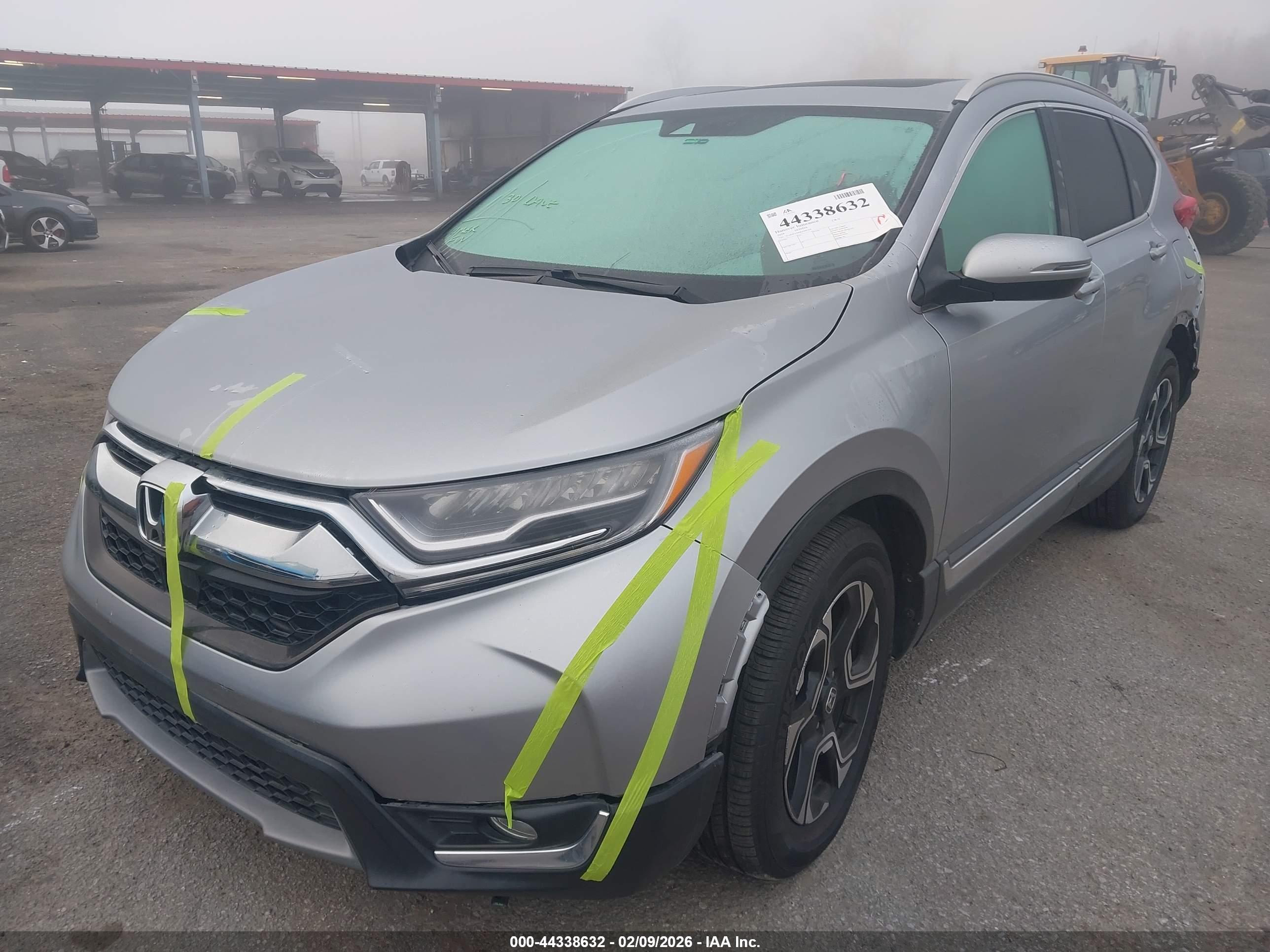 HONDA CR-V image 2