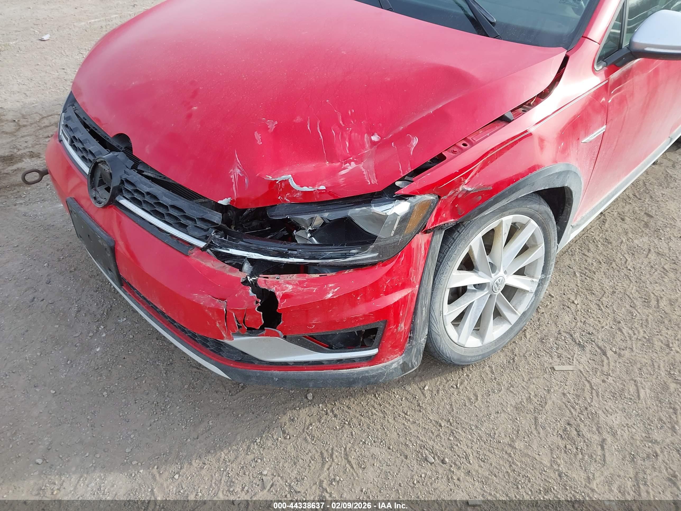 VOLKSWAGEN GOLF image 6