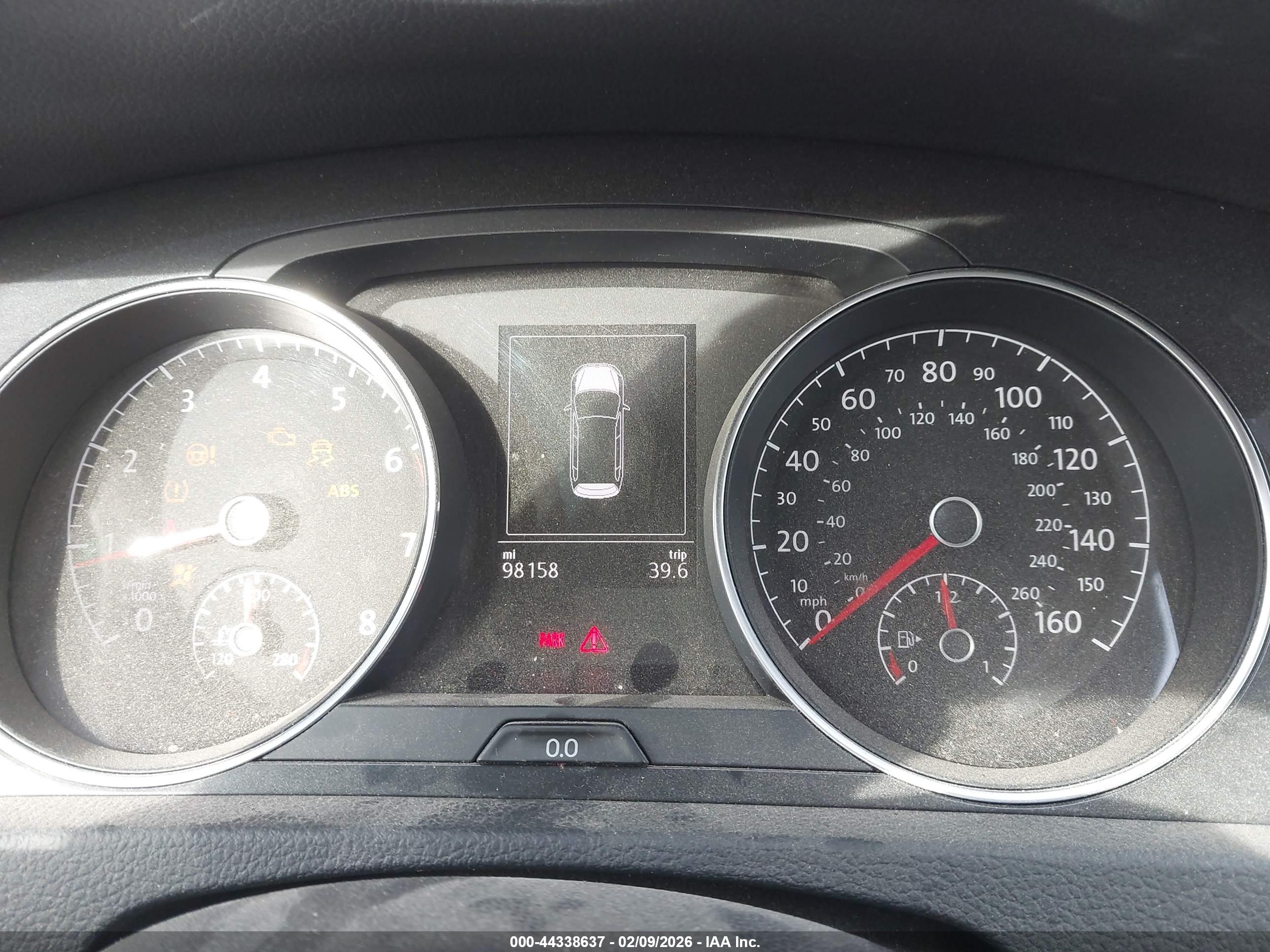 VOLKSWAGEN GOLF image 7